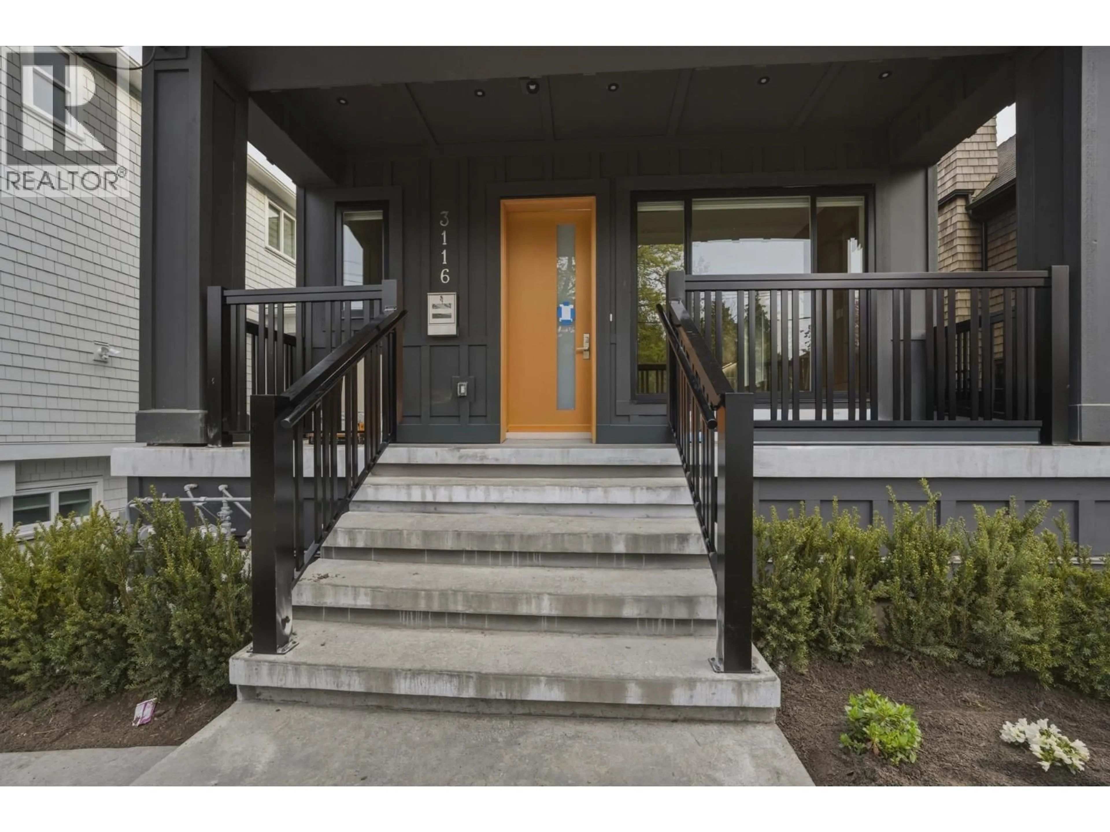 Indoor entryway for 3116 42ND AVENUE, Vancouver British Columbia V6N3H2