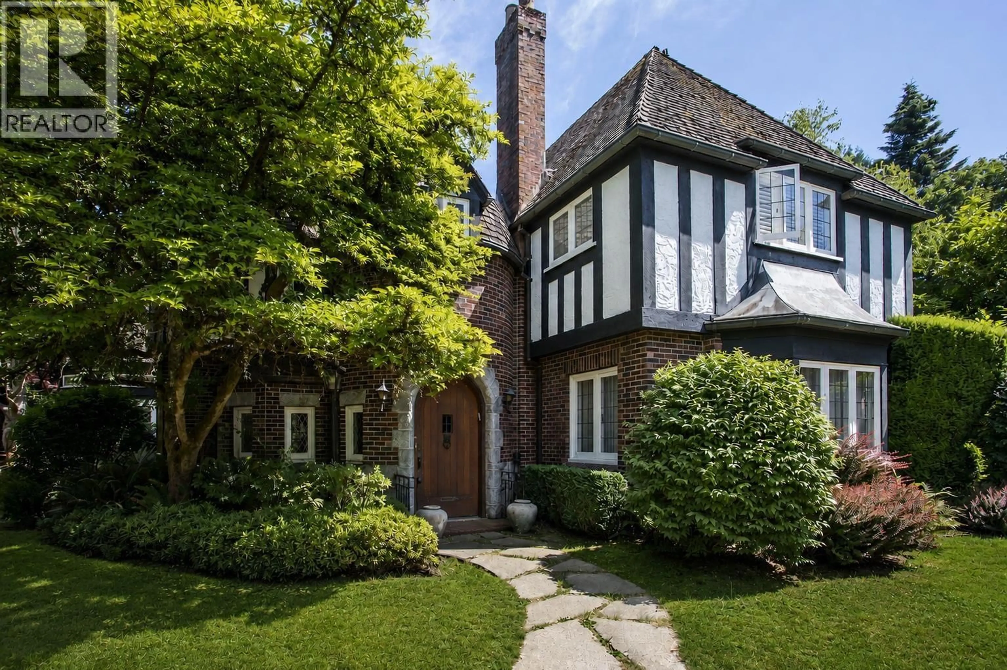 Home with brick exterior material, street for 4576 CONNAUGHT DRIVE, Vancouver British Columbia V6J4E2