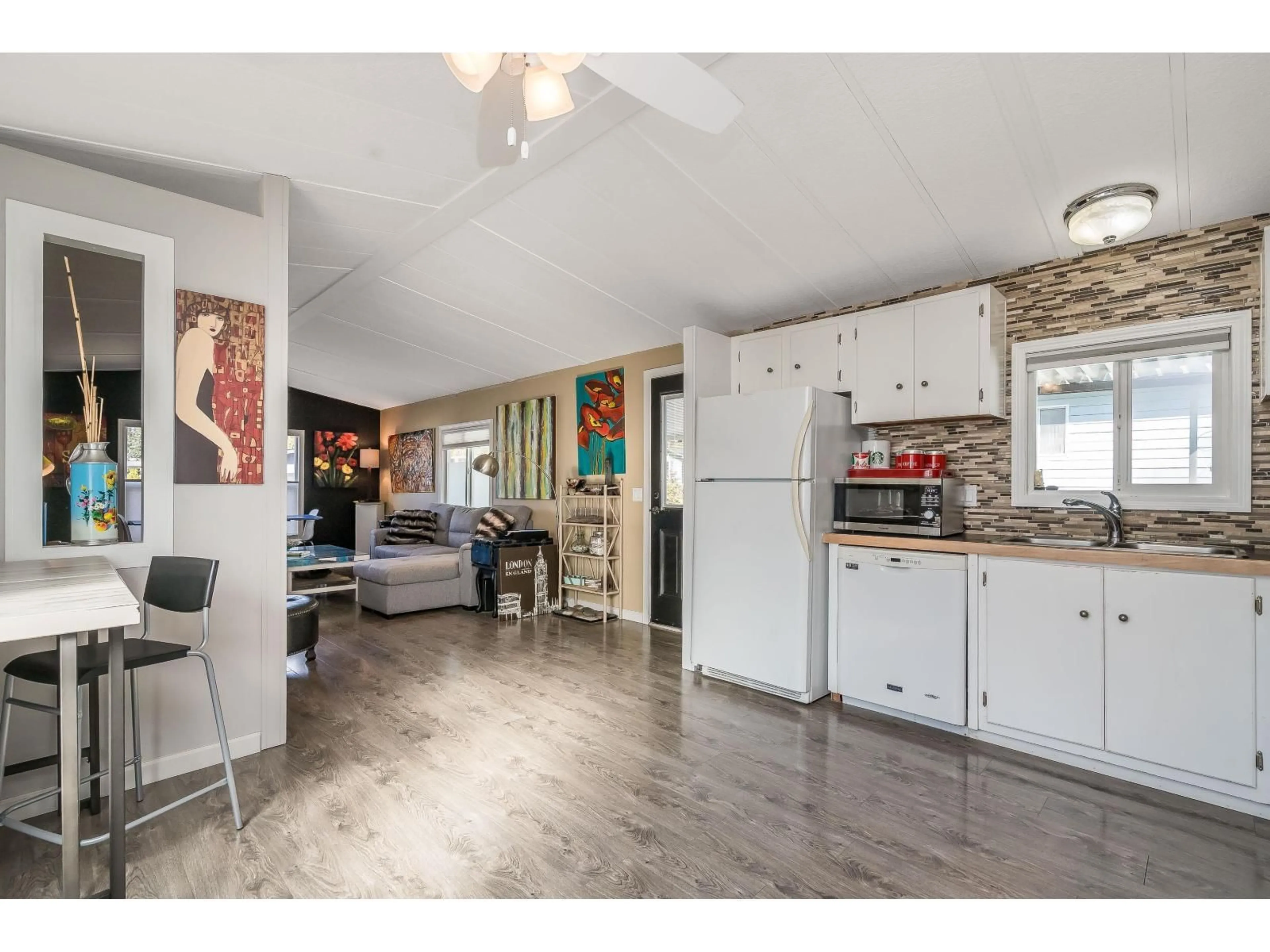 Open concept kitchen, unknown for 33 - 2315 198 STREET, Langley British Columbia V2Z1Z1