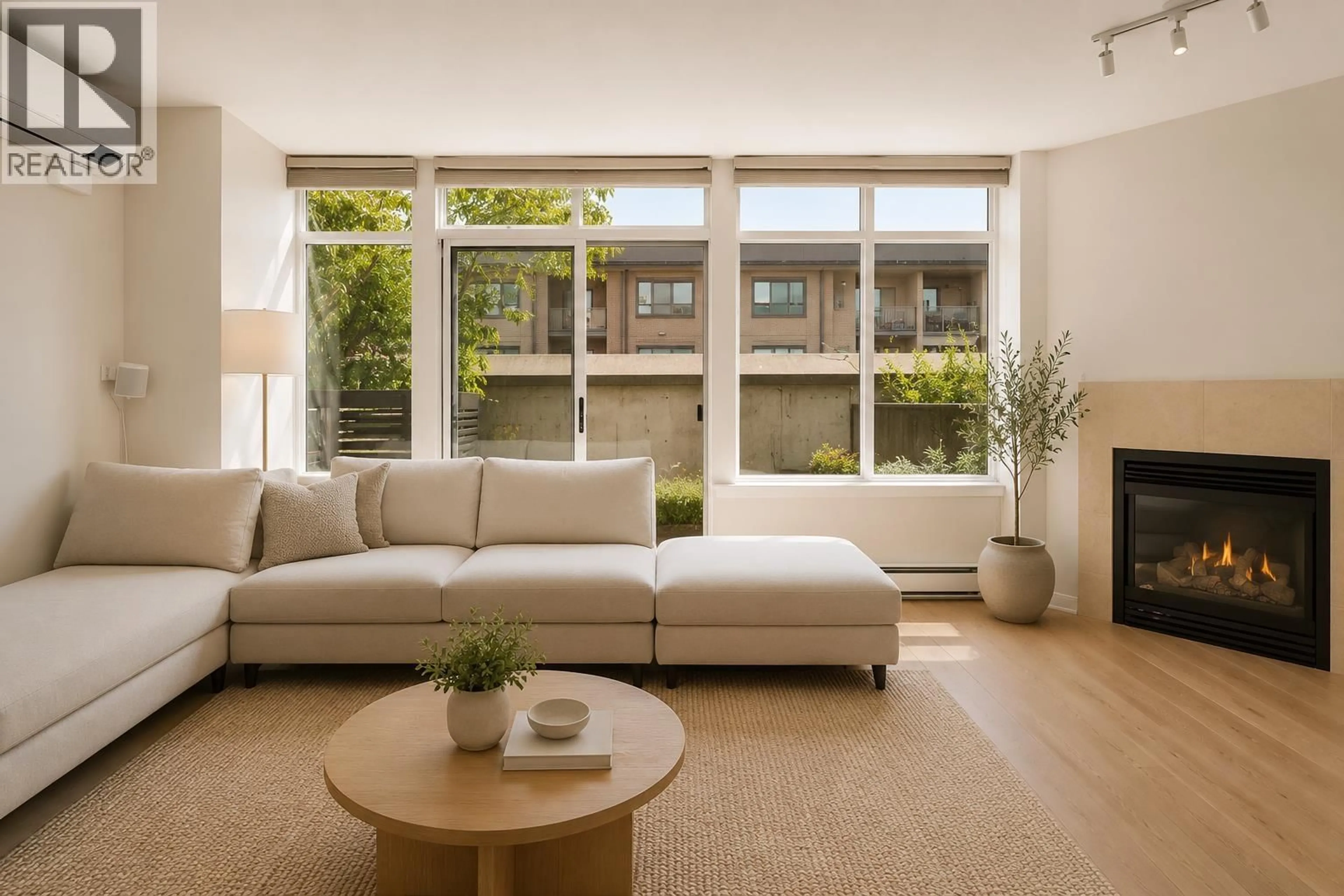 Living room with furniture, unknown for TH3 - 63 KEEFER PLACE, Vancouver British Columbia V6B6N6