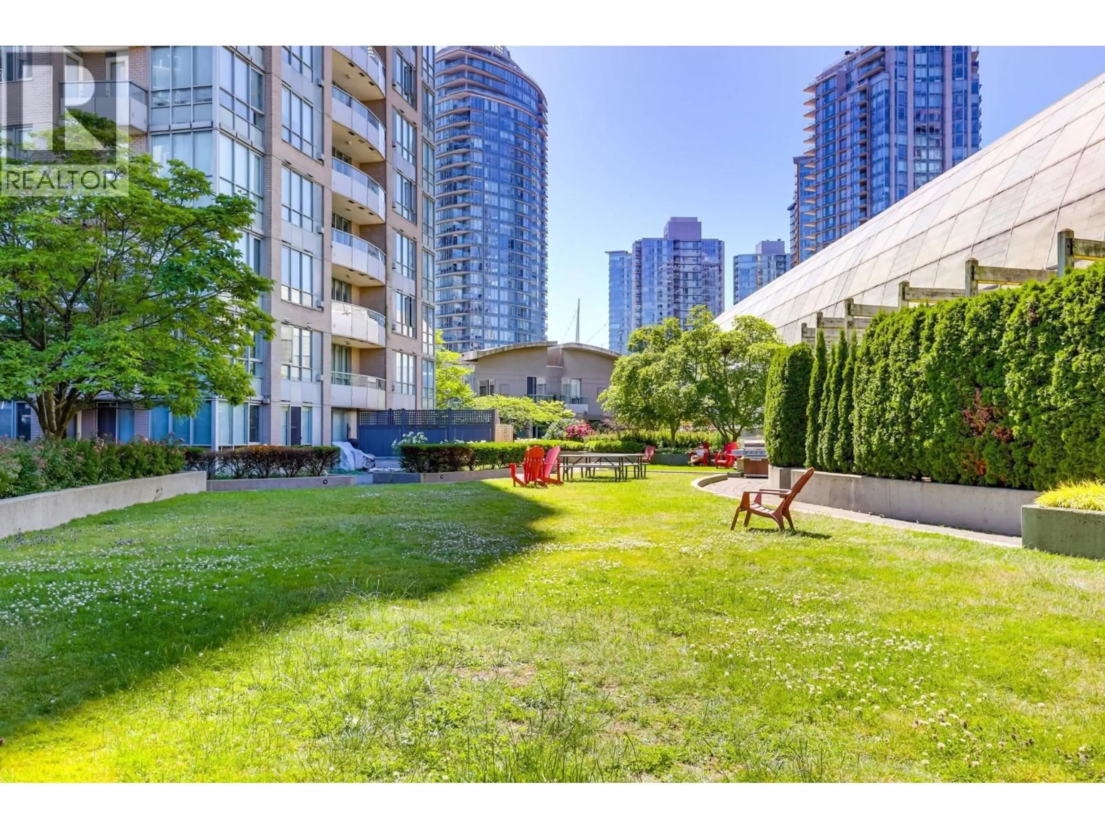 Patio, street for TH3 - 63 KEEFER PLACE, Vancouver British Columbia V6B6N6