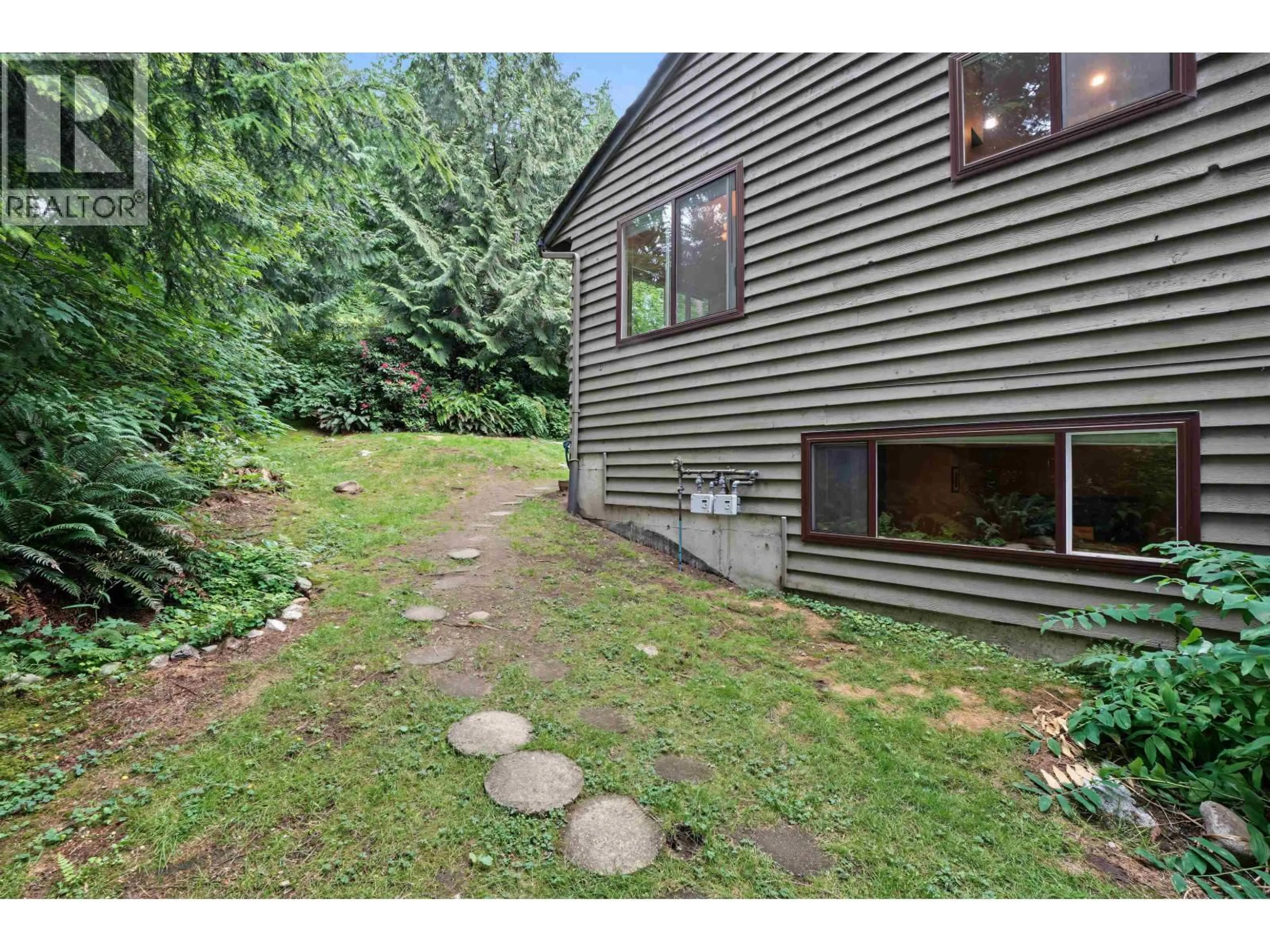 Unknown for 3381 WILLIAM AVENUE, Vancouver British Columbia V7K1Z7