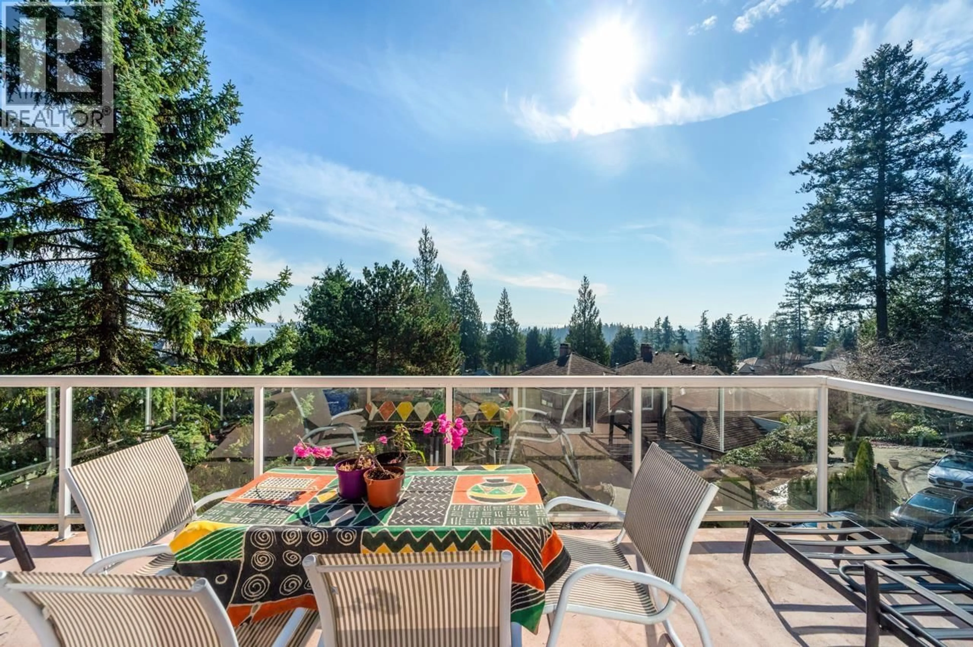 Patio, mountain view for 4815 HEADLAND CLOSE, West Vancouver British Columbia V7W3C2