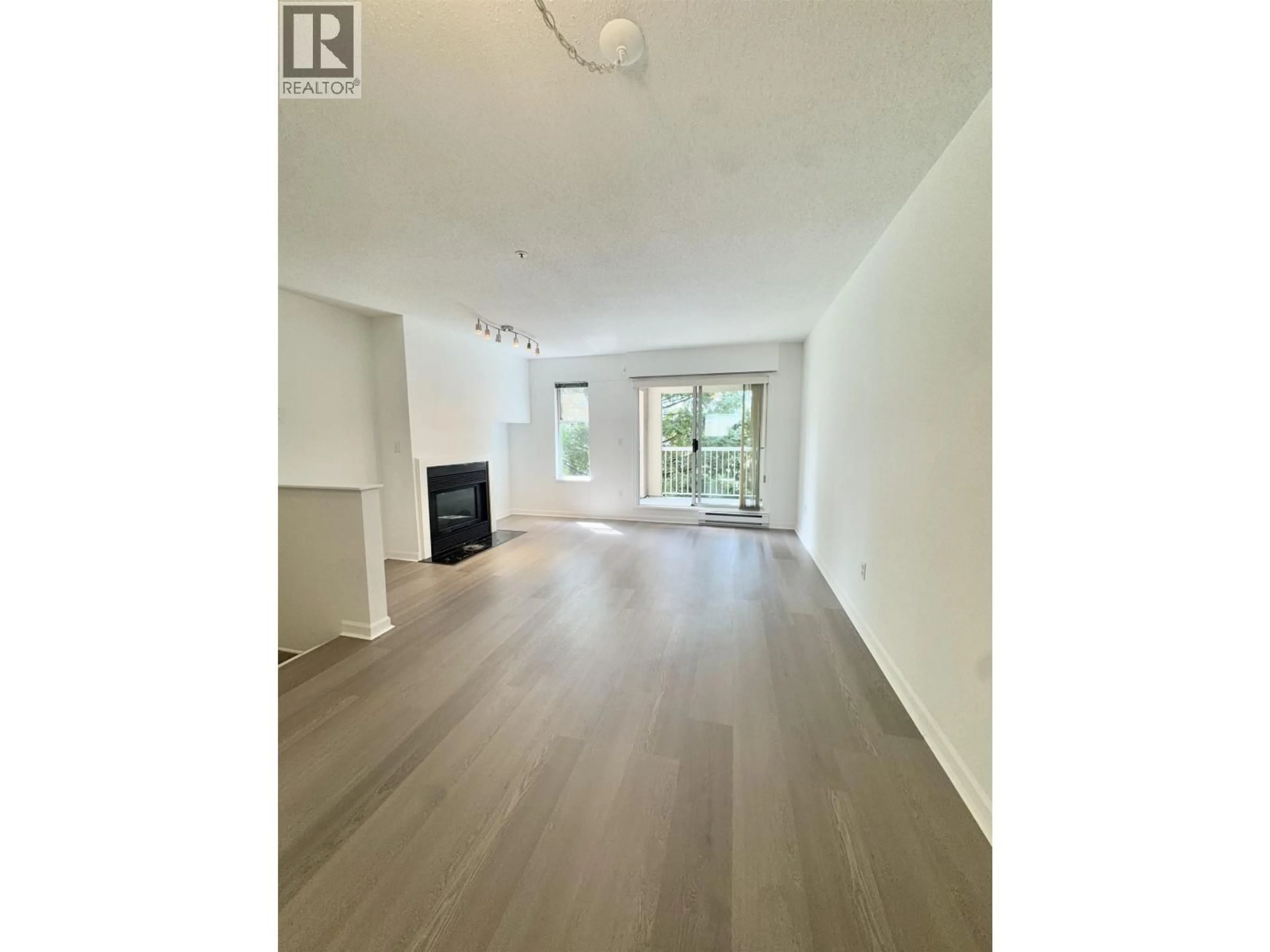 A pic of a room for 202 - 3683 WELLINGTON AVENUE, Vancouver British Columbia V5R4Z5