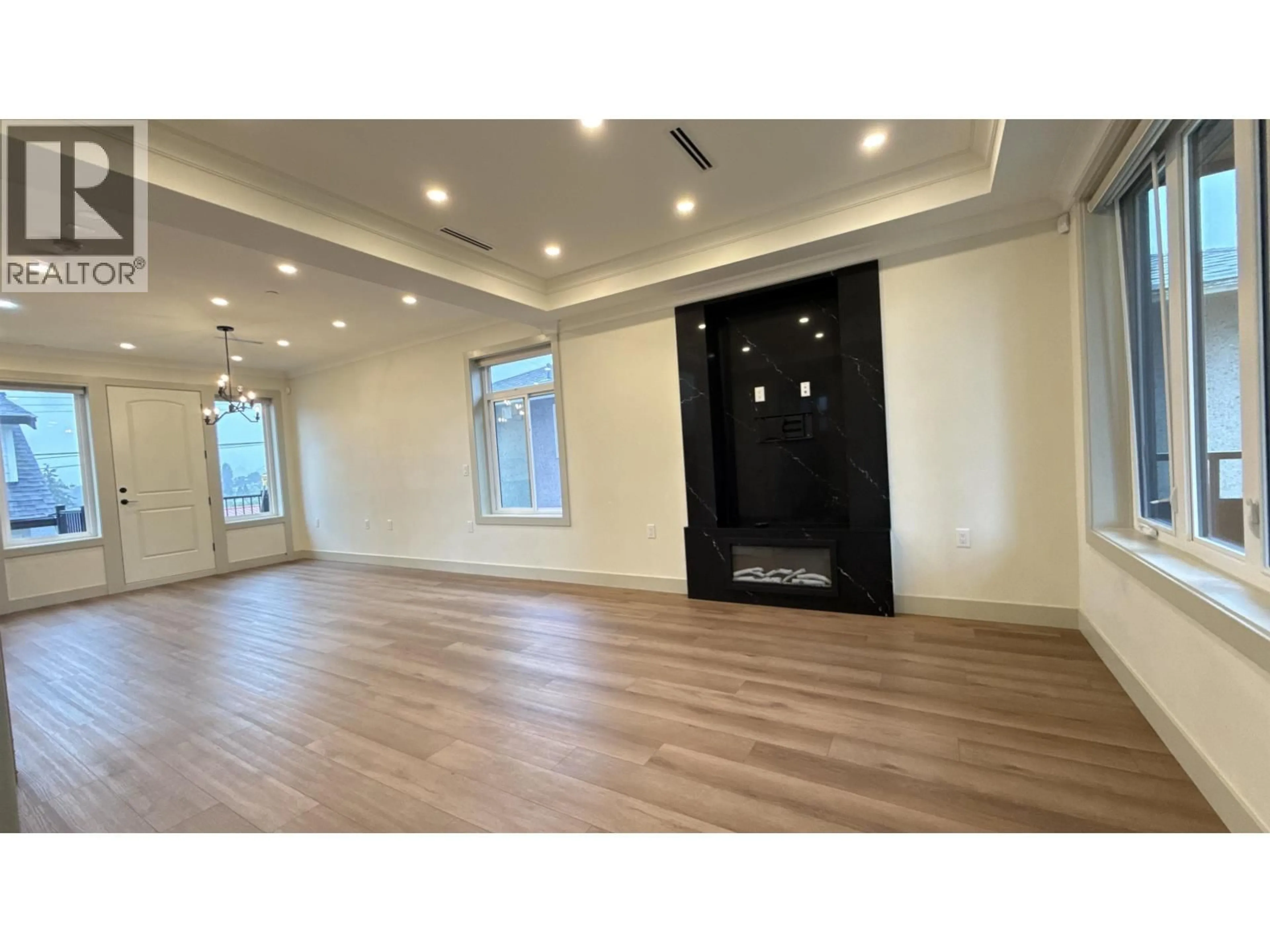 A pic of a room for 3179 16TH AVENUE, Vancouver British Columbia V5M2M7