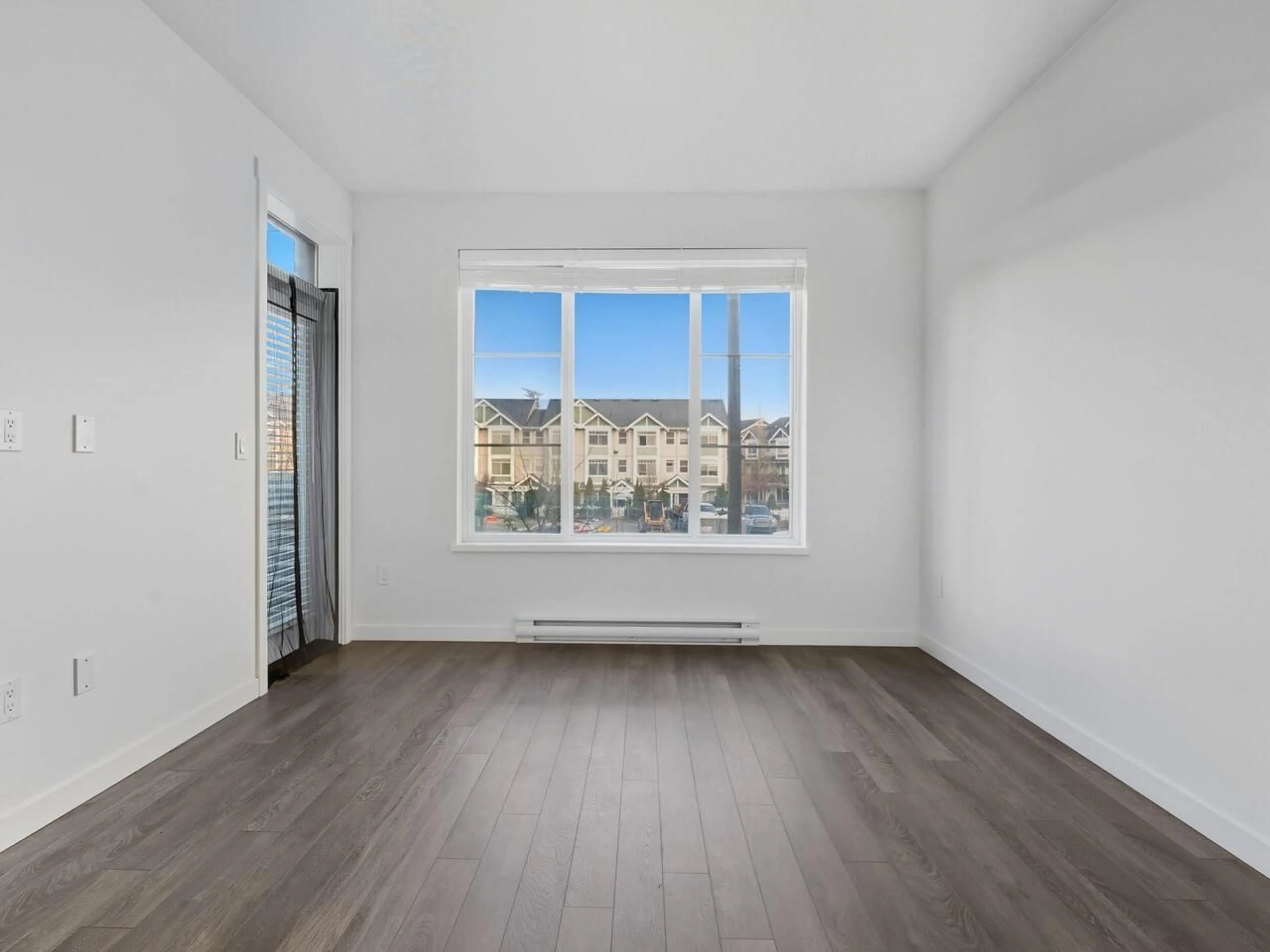A pic of a room for 203 - 15858 FRASER HIGHWAY, Surrey British Columbia V4N6X4