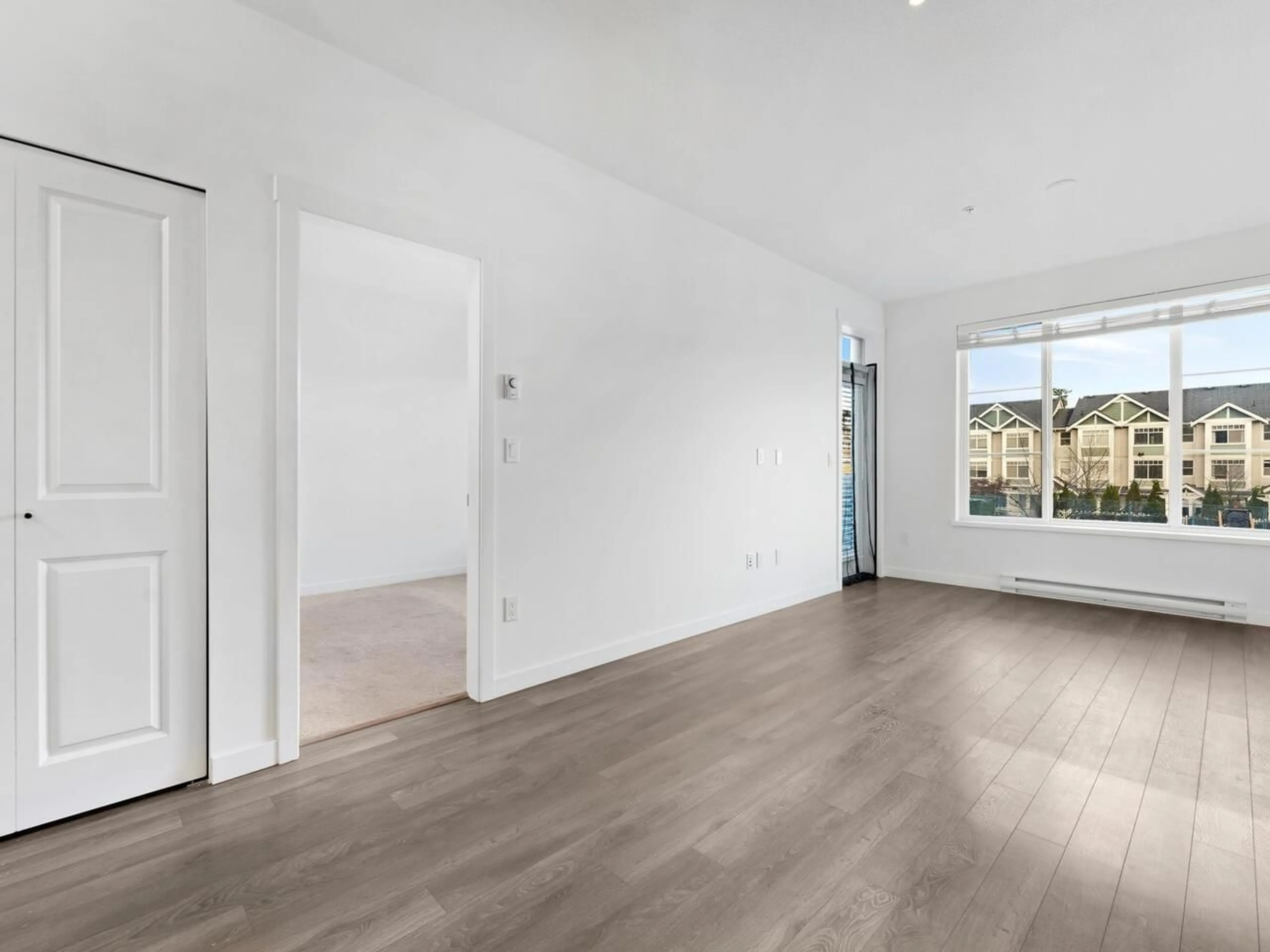 A pic of a room for 203 - 15858 FRASER HIGHWAY, Surrey British Columbia V4N6X4