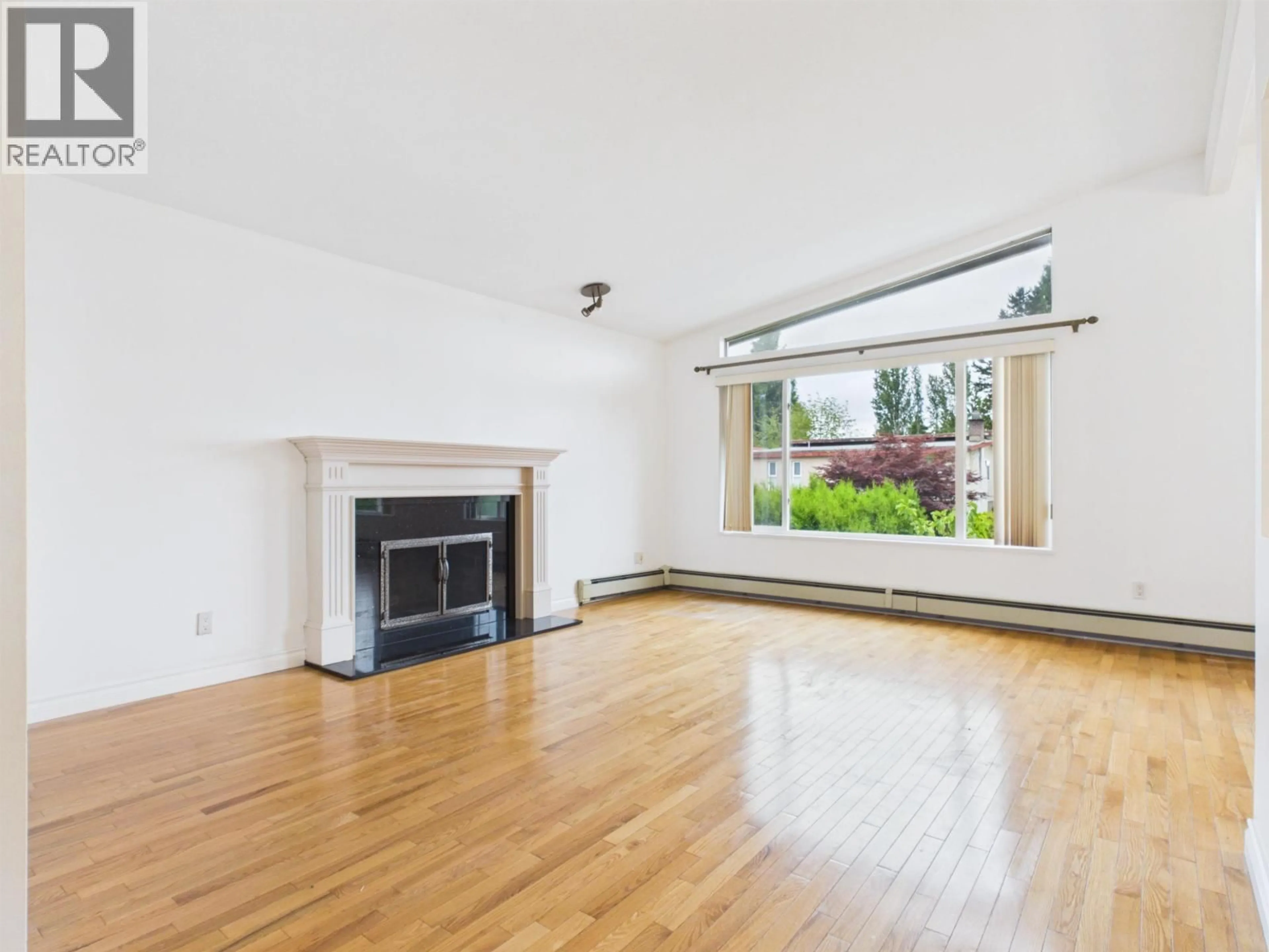 A pic of a room for 951 EVERETT CRESCENT, Burnaby British Columbia V5A2N6