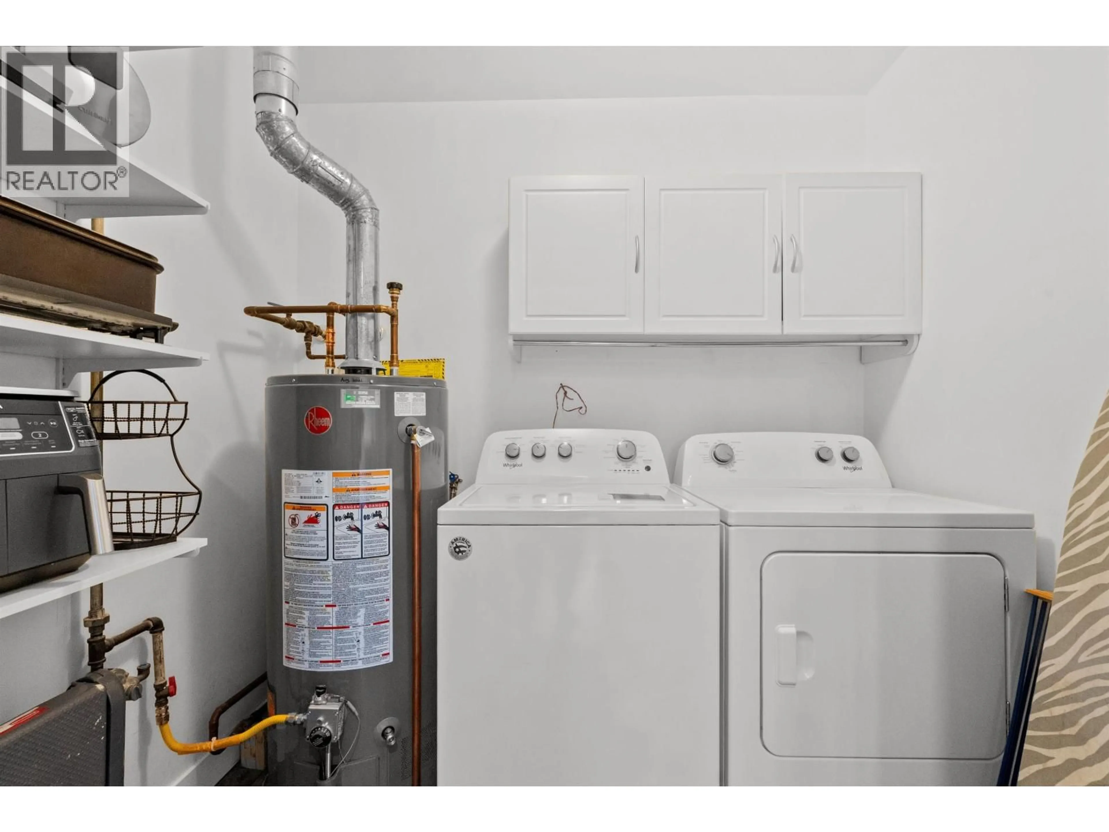 Laundry room for 2 - 6320 48A AVENUE, Delta British Columbia V4K4W3