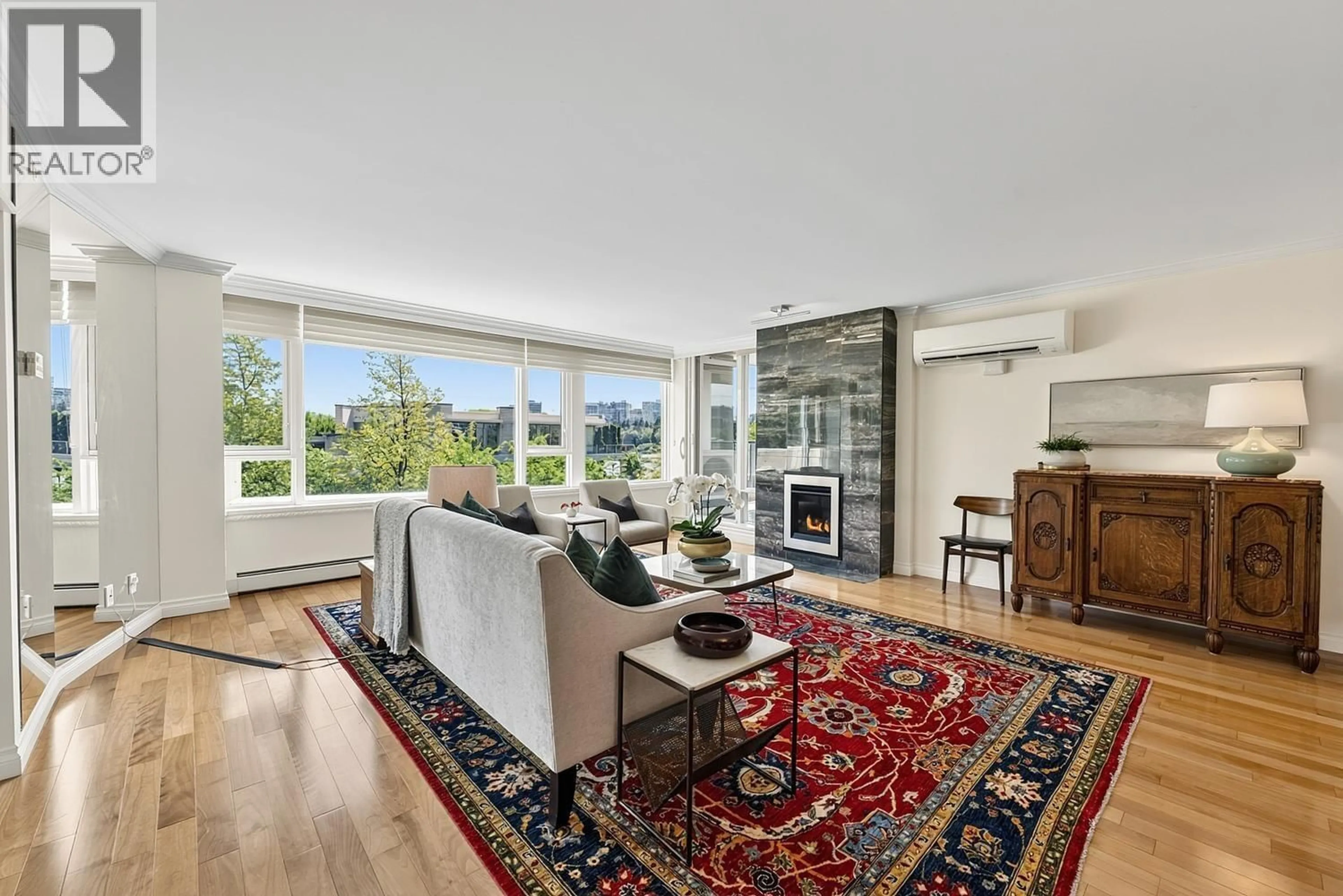 Living room with furniture, unknown for 306 - 1383 MARINASIDE CRESCENT, Vancouver British Columbia V6Z2W9