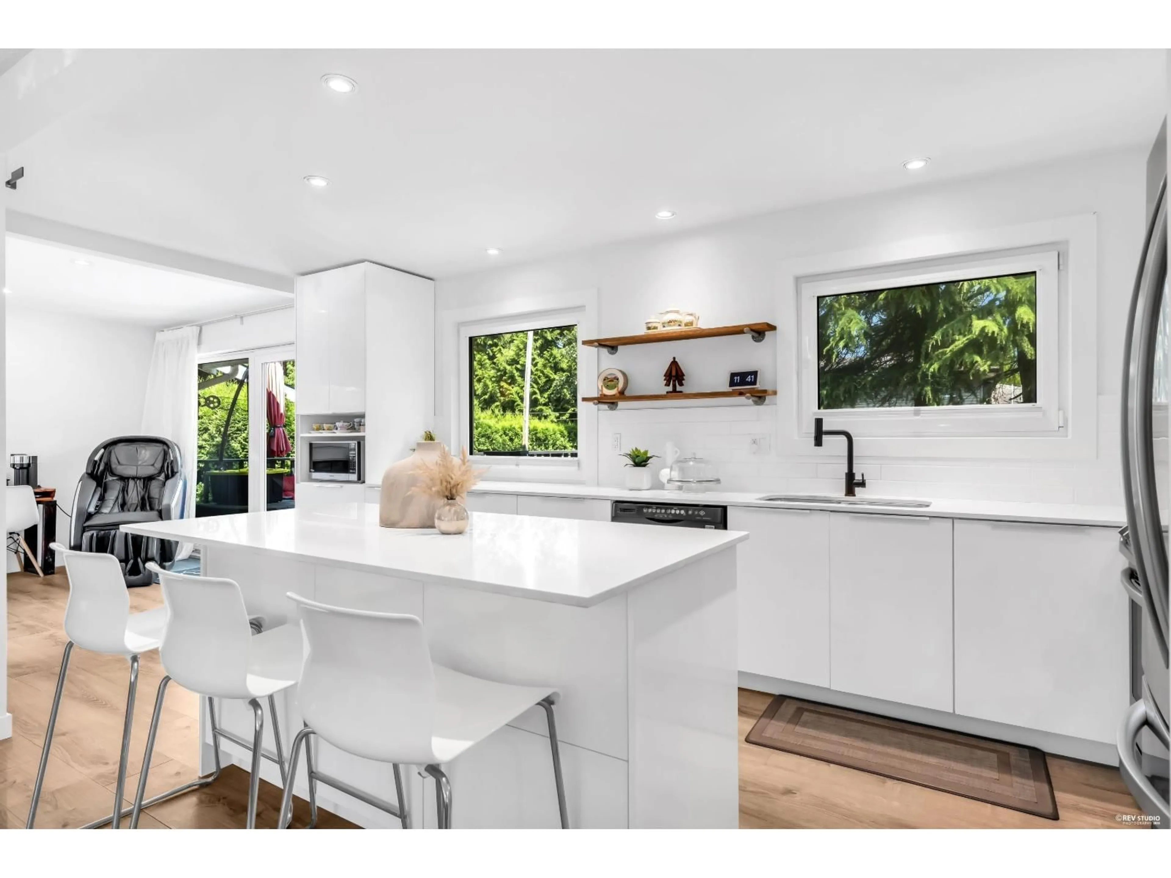 Open concept kitchen, unknown for 35365 SELKIRK AVENUE, Abbotsford British Columbia V2S8L1