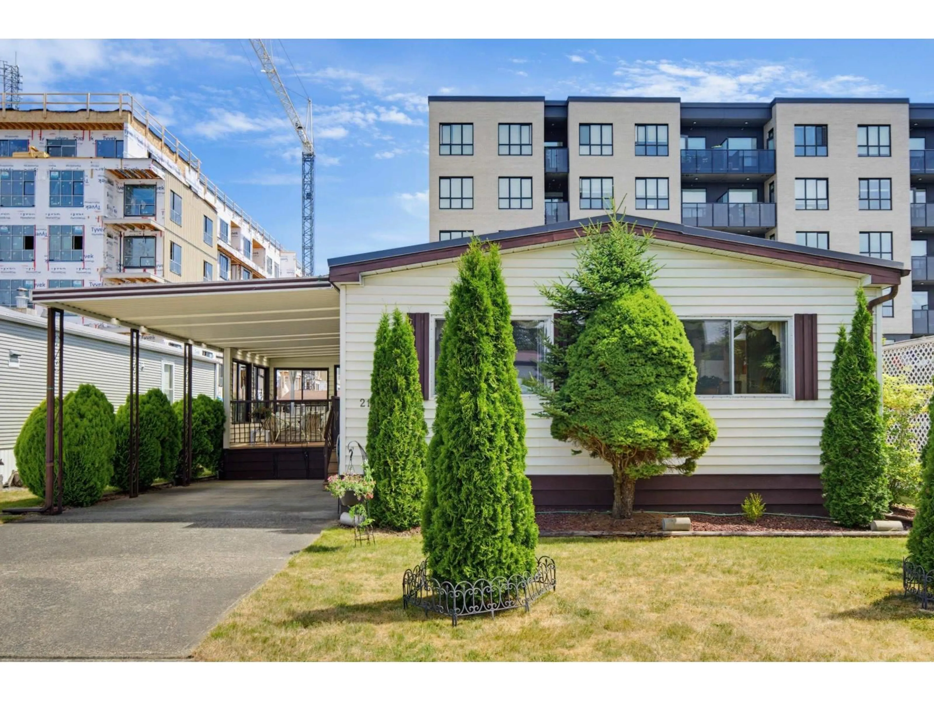 Unknown for 21 - 8670 156 STREET, Surrey British Columbia V3S3S1