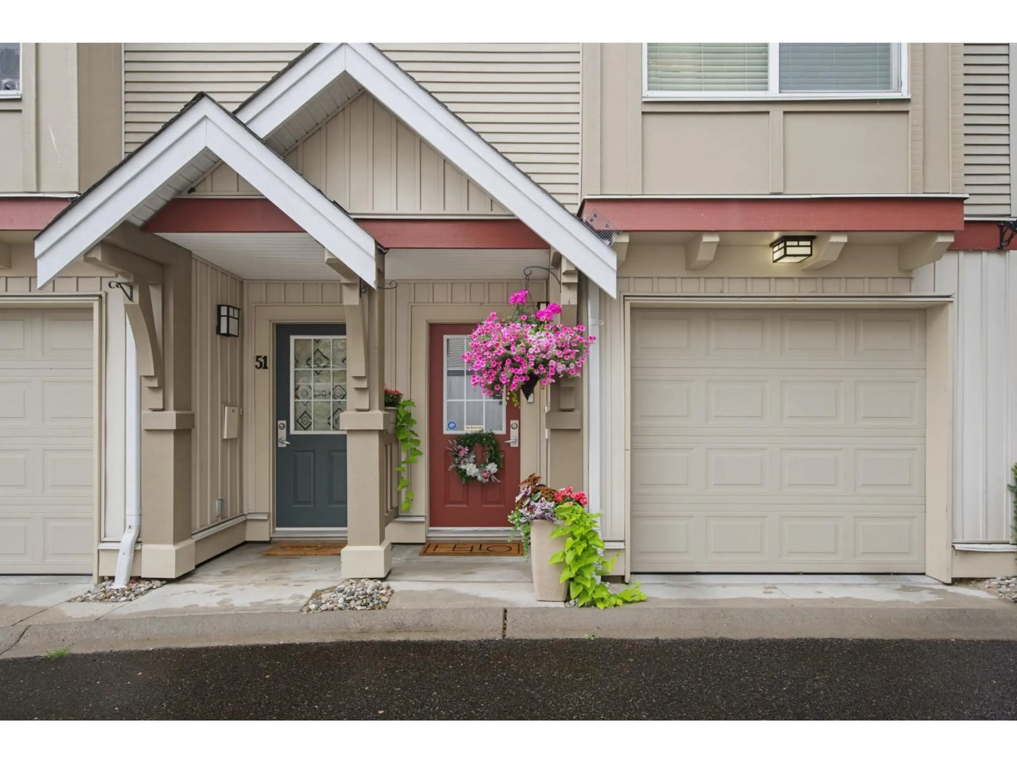 Indoor entryway for 52 - 6651 203 STREET, Langley British Columbia V2Y2Z2