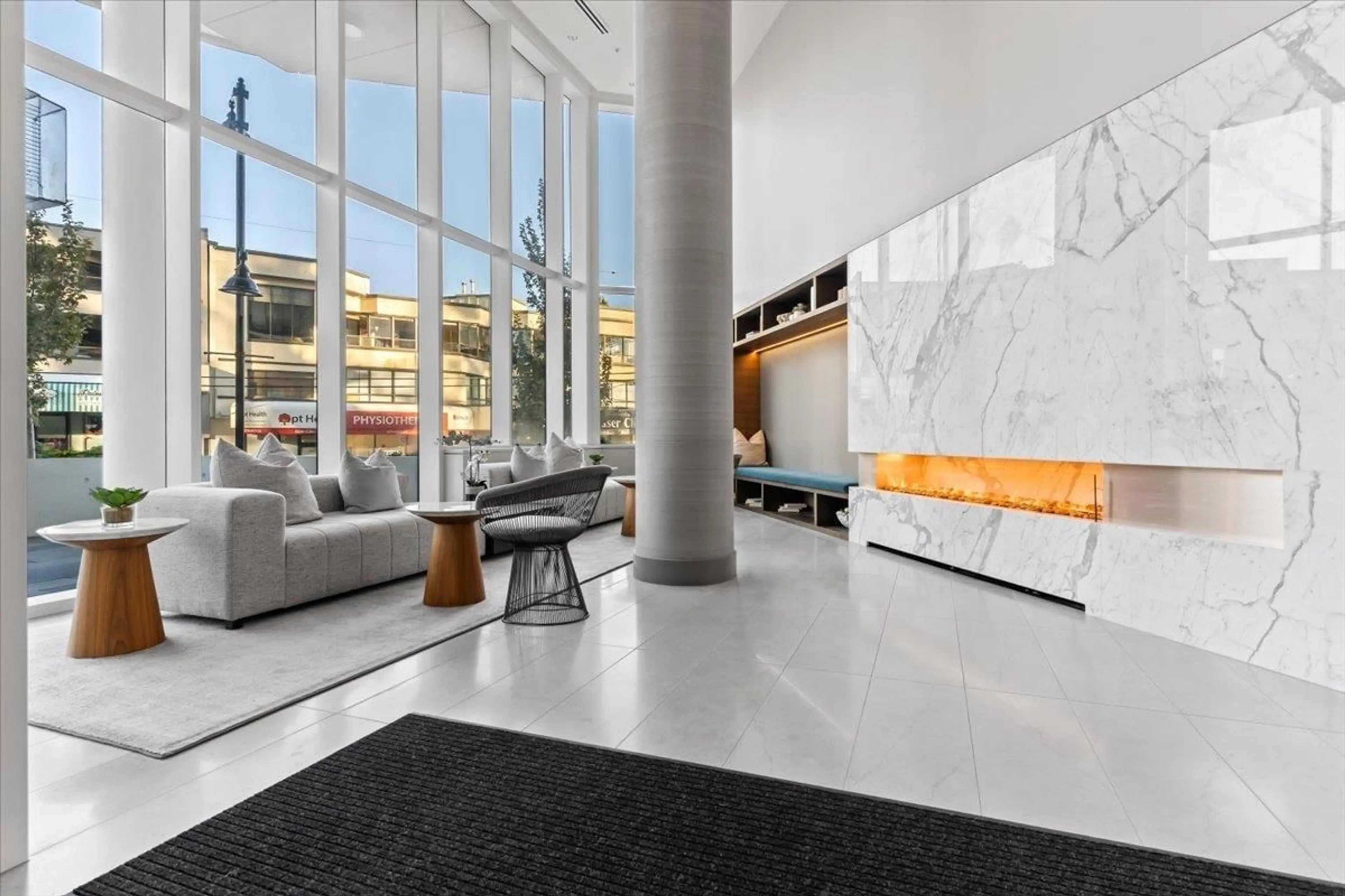 Lobby for 604 - 1439 GEORGE STREET, White Rock British Columbia V4B0B9