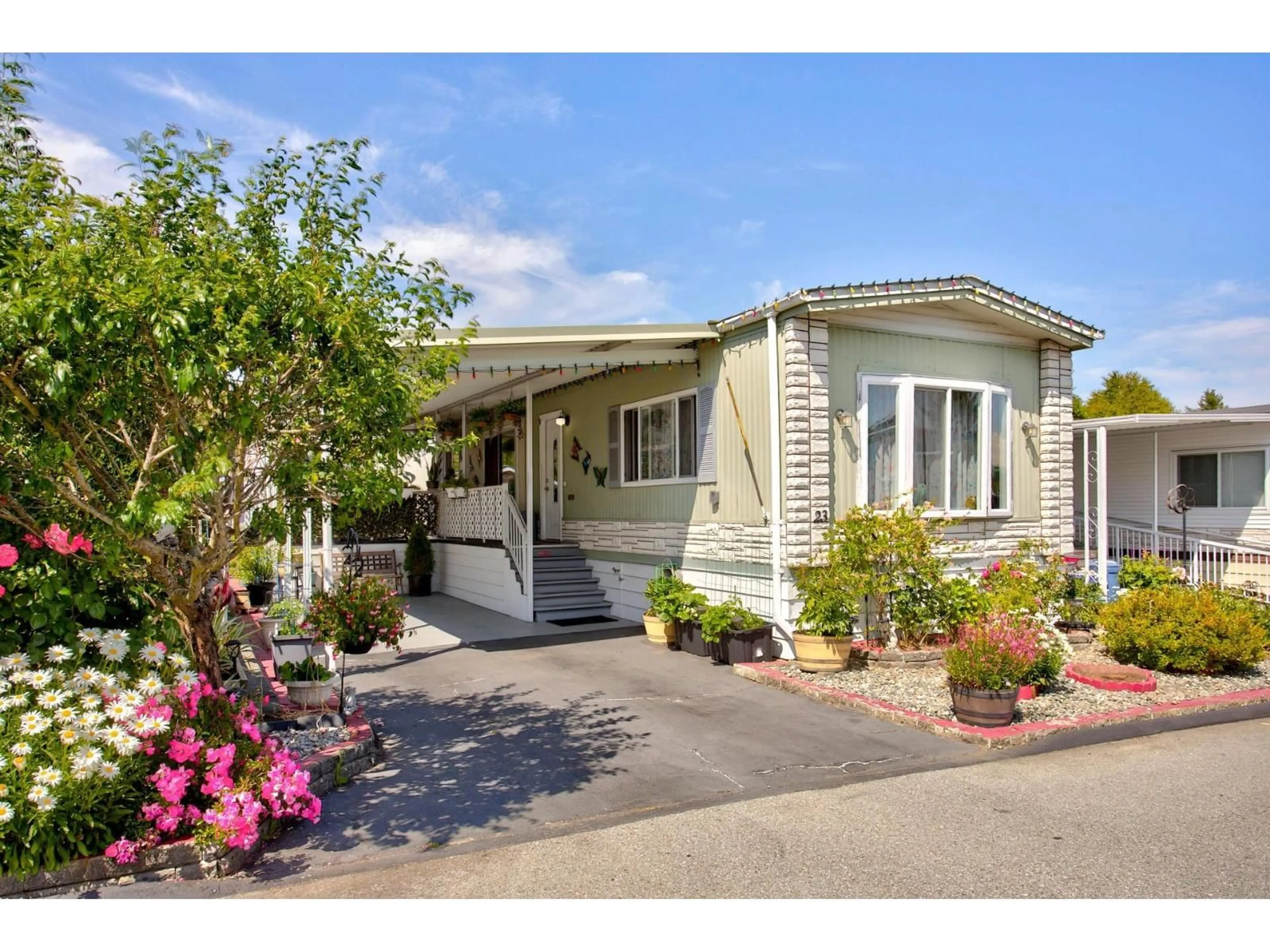 Home with vinyl exterior material, street for 23 - 15875 20TH AVENUE, Surrey British Columbia V4A2B1