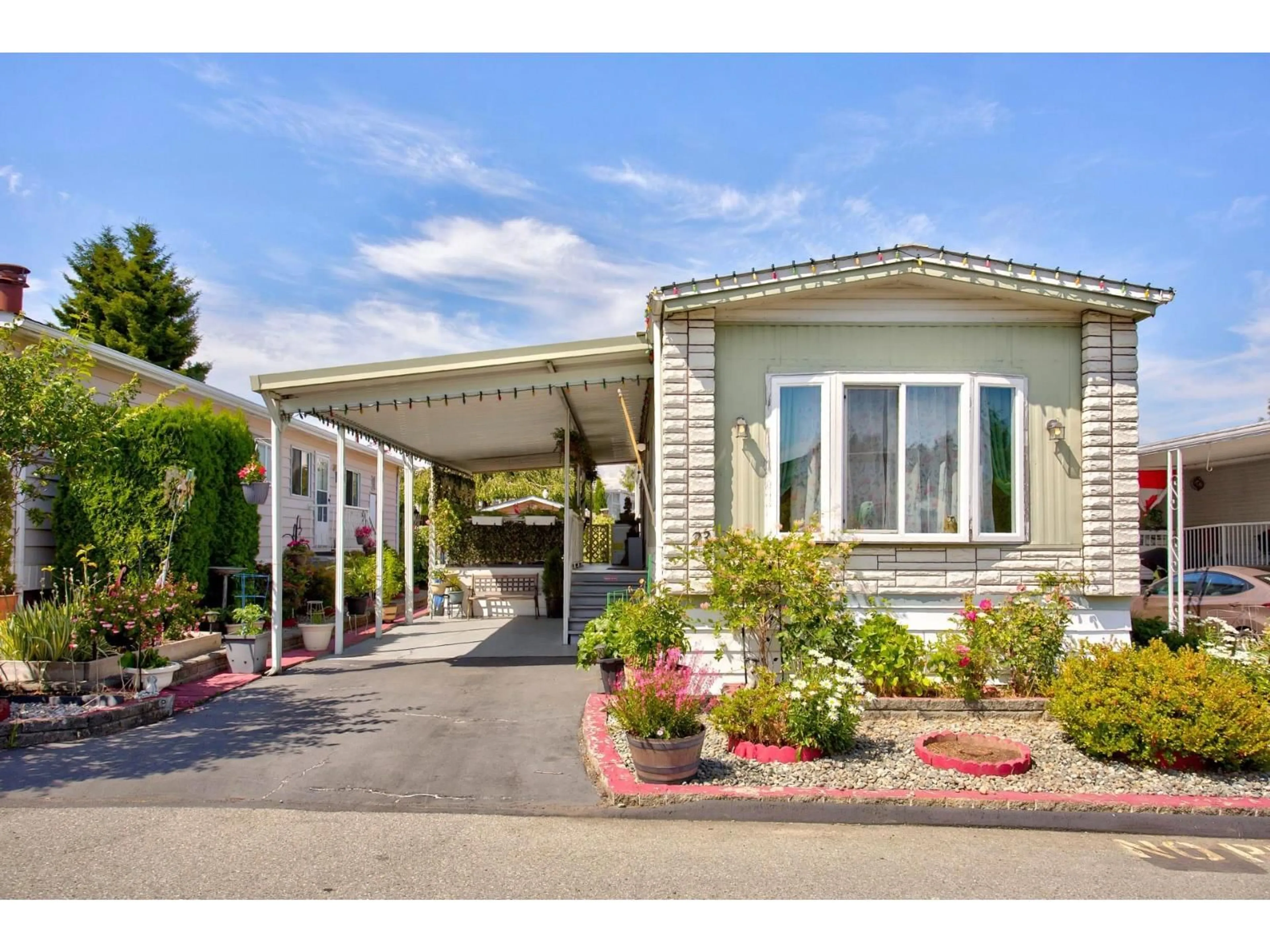 Home with vinyl exterior material, street for 23 - 15875 20TH AVENUE, Surrey British Columbia V4A2B1