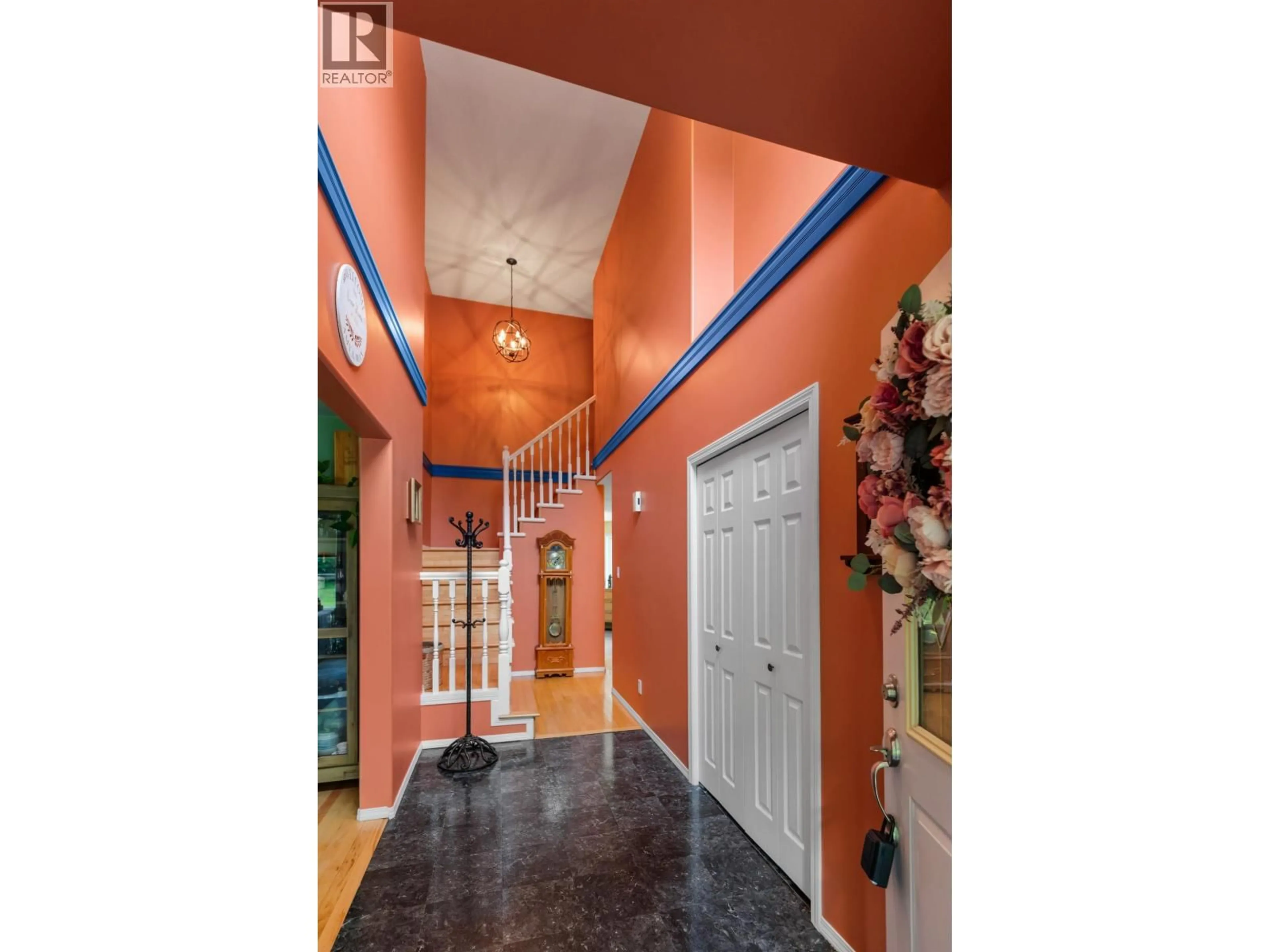 Indoor foyer for 2125 SHARELENE DRIVE, Prince George British Columbia V2M7B6