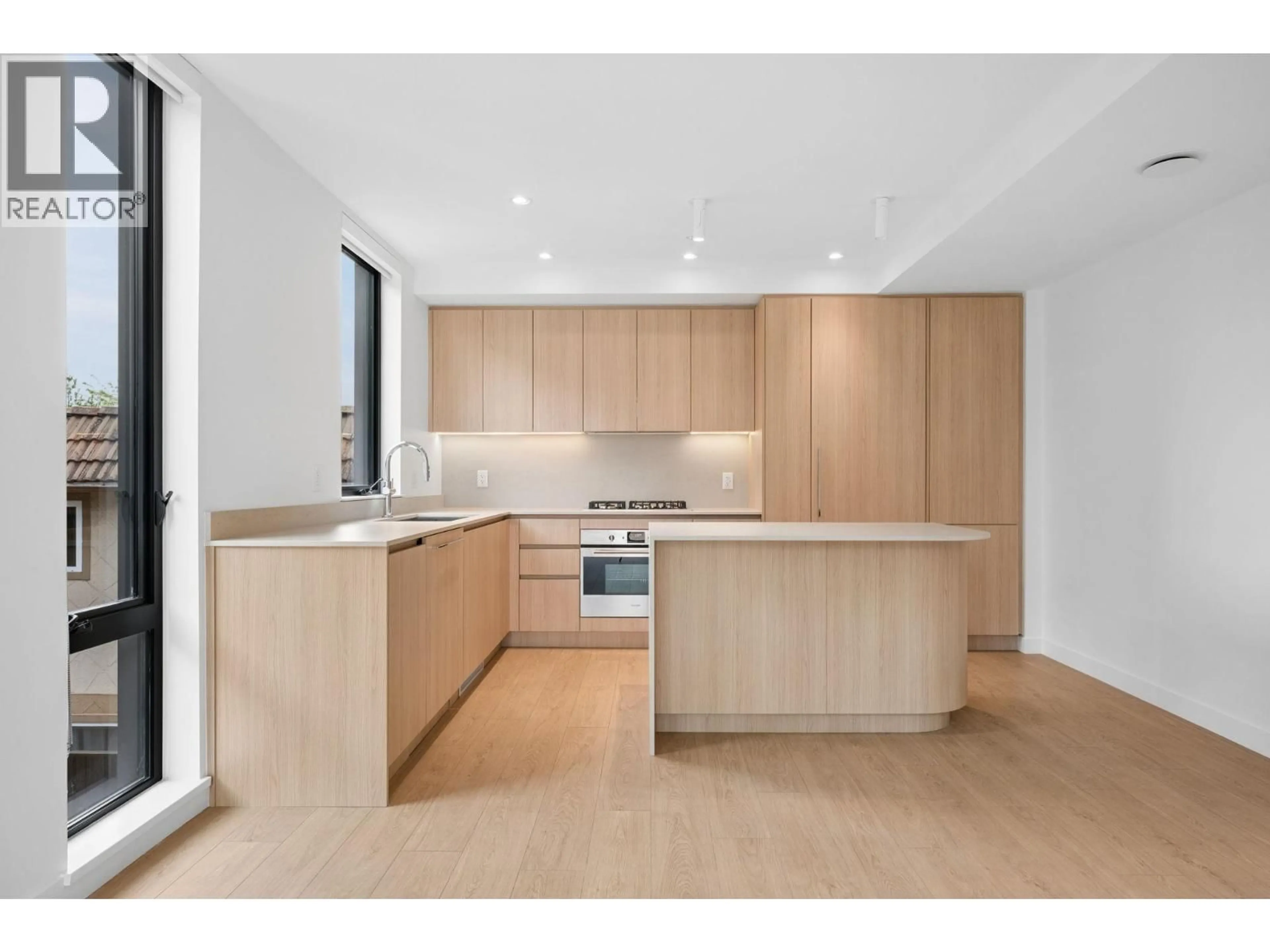 Standard kitchen, unknown for 221 - 2820 NANAIMO STREET, Vancouver British Columbia V5N0E3