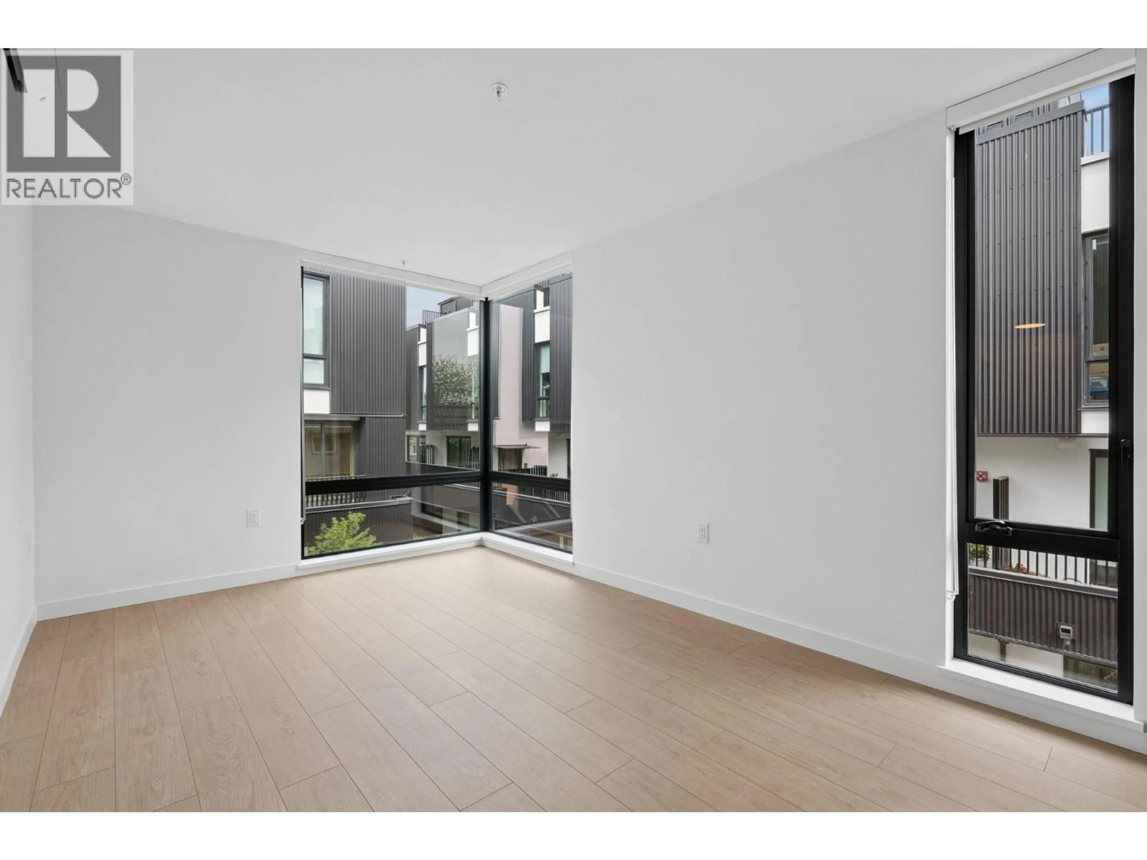 A pic of a room for 221 - 2820 NANAIMO STREET, Vancouver British Columbia V5N0E3