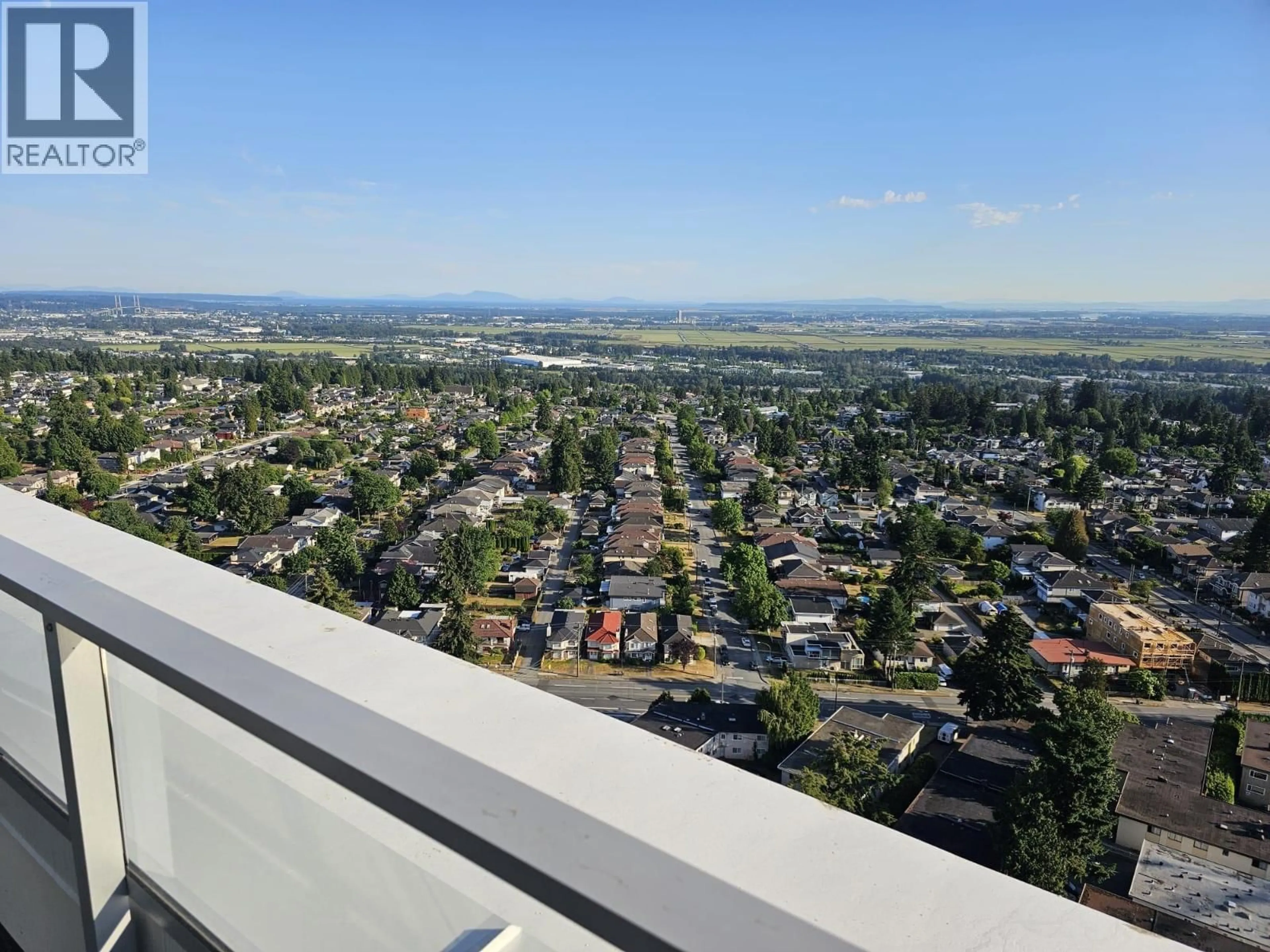 A pic from outside/outdoor area/front of a property/back of a property/a pic from drone, city buildings view from balcony for 1506 - 6608 SUSSEX AVENUE, Burnaby British Columbia V5H3B1