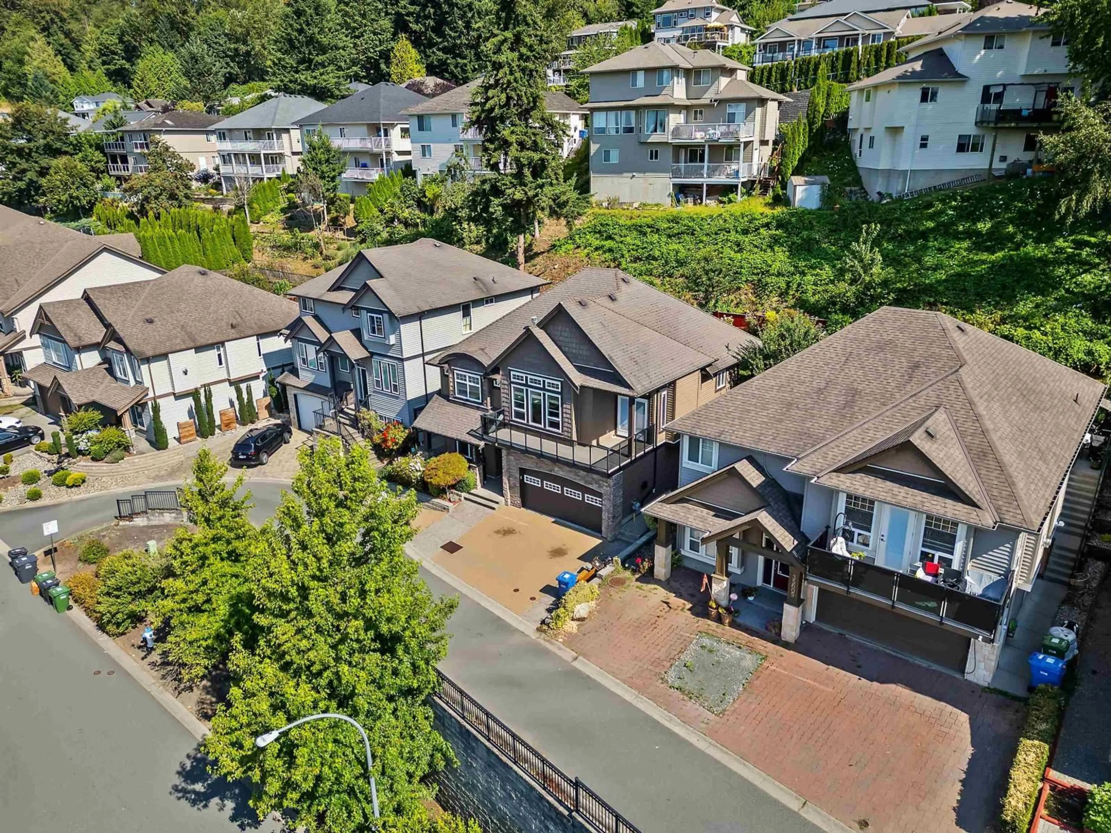 A pic from outside/outdoor area/front of a property/back of a property/a pic from drone, unknown for 35599 ZANATTA LANE, Abbotsford British Columbia V3G0B4