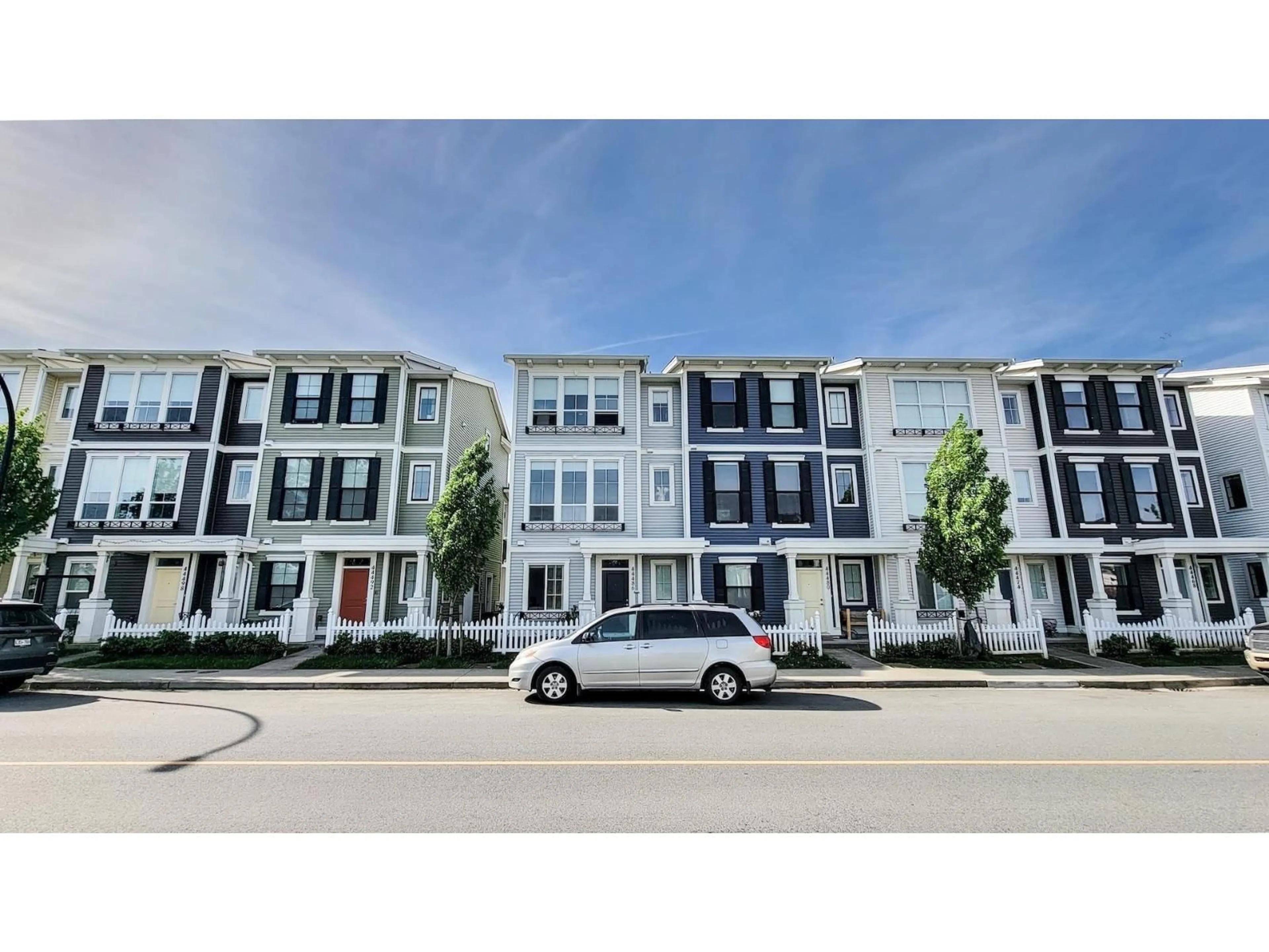 A pic from outside/outdoor area/front of a property/back of a property/a pic from drone, street for 44486 SHERRY DRIVE, Chilliwack British Columbia V2R0R6