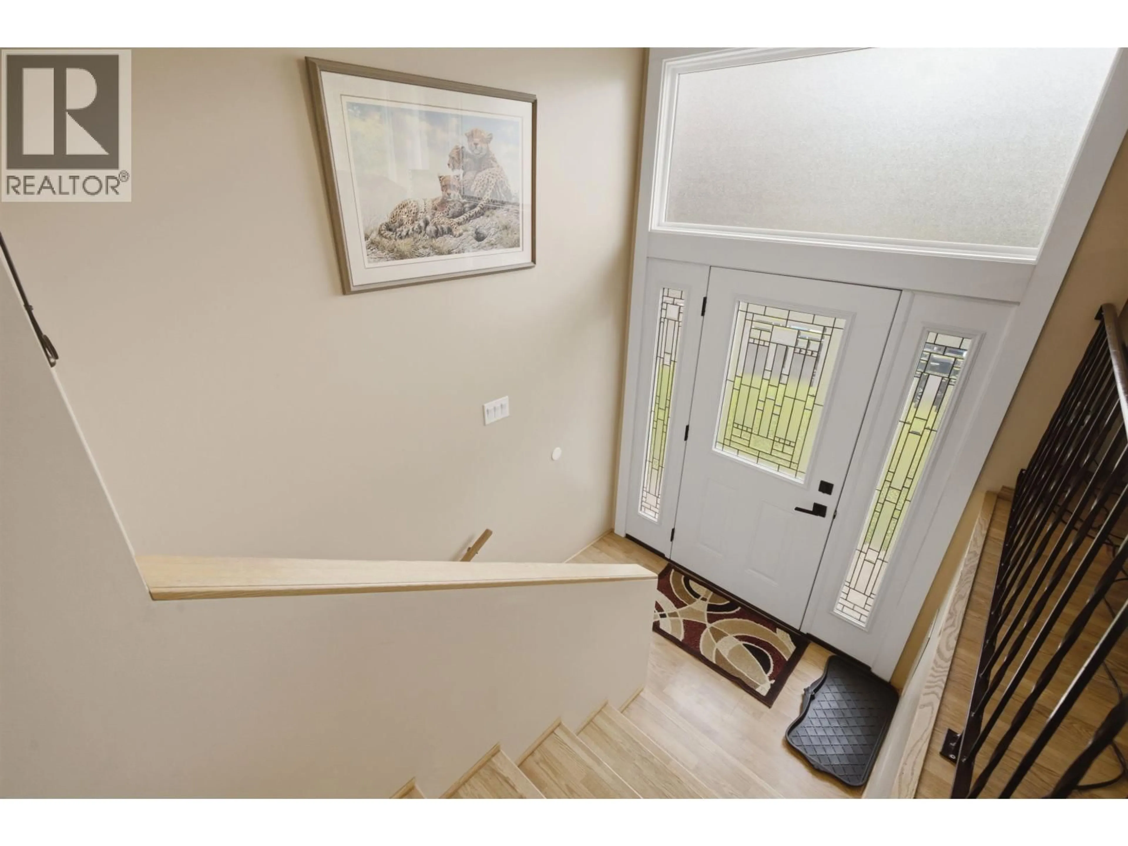 Indoor entryway for 1300 ELEVENTH AVENUE, Williams Lake British Columbia V2G3X2