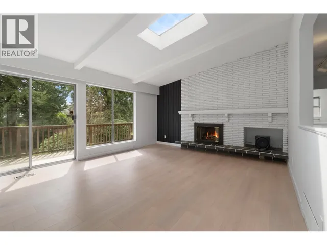 1177 15TH STREET, North Vancouver 3