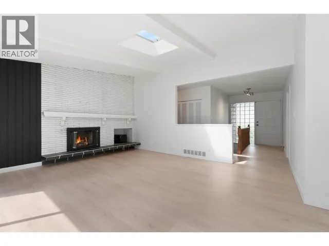 1177 15TH STREET, North Vancouver 4