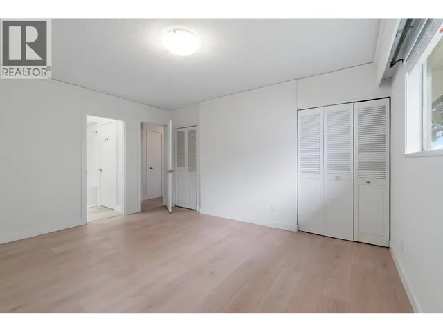 1177 15TH STREET, North Vancouver 5