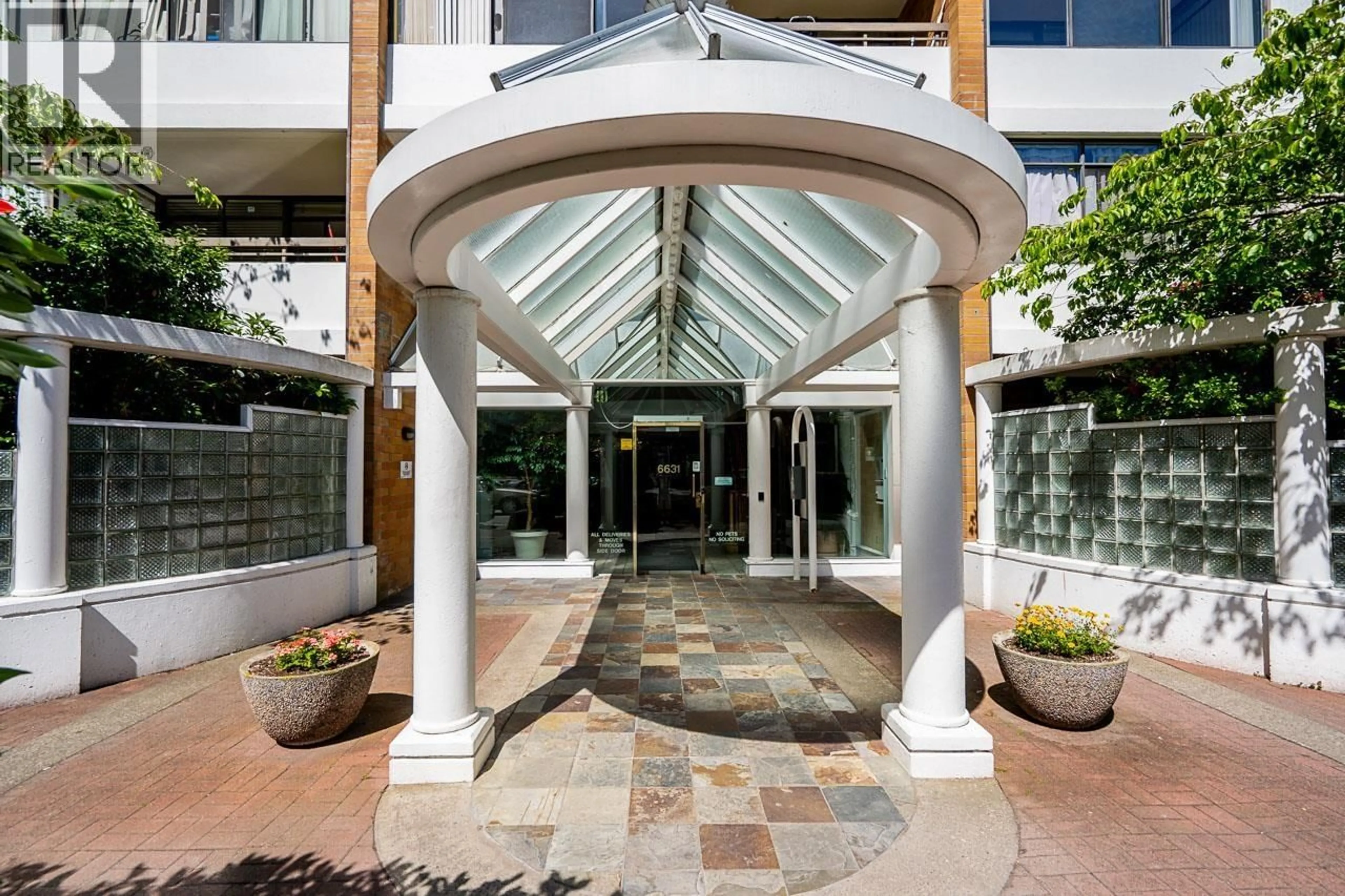 Indoor foyer for 1511 - 6631 MINORU BOULEVARD, Richmond British Columbia V6Y1Z1