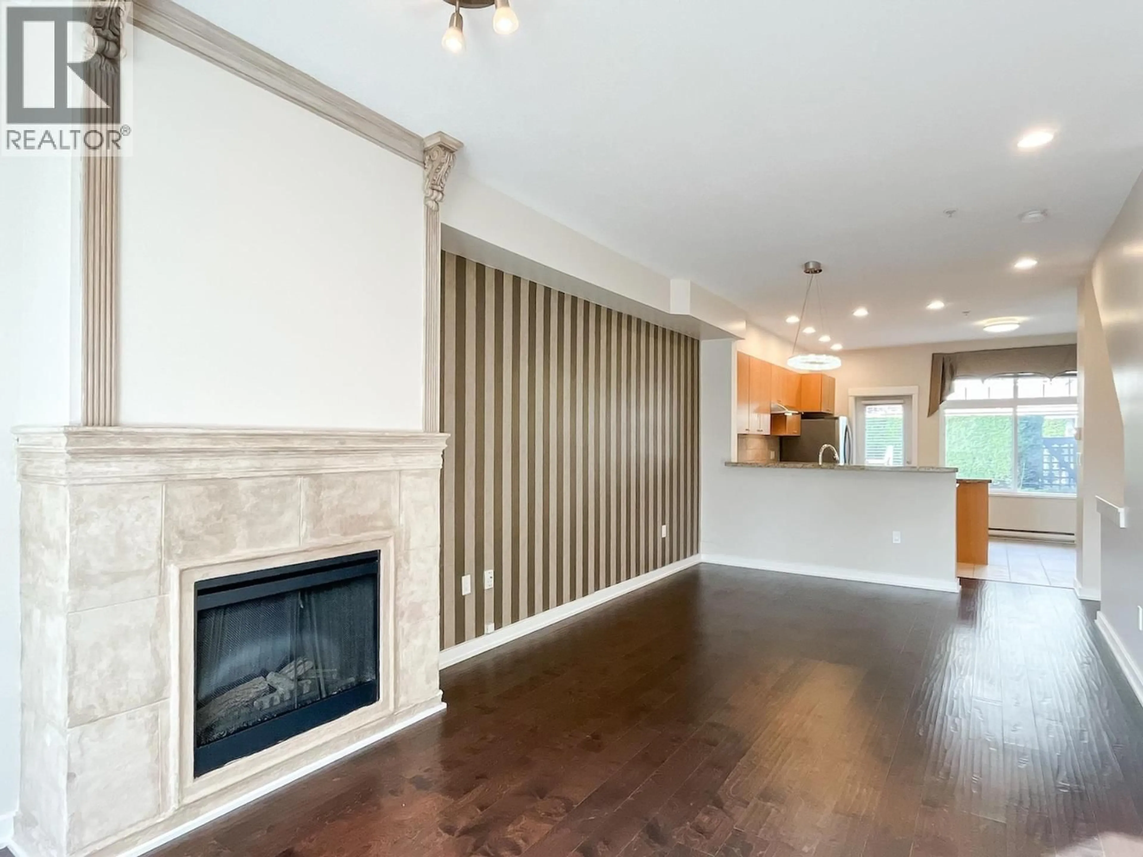 Unknown for 7425 COLUMBIA STREET, Vancouver British Columbia V5X4X4