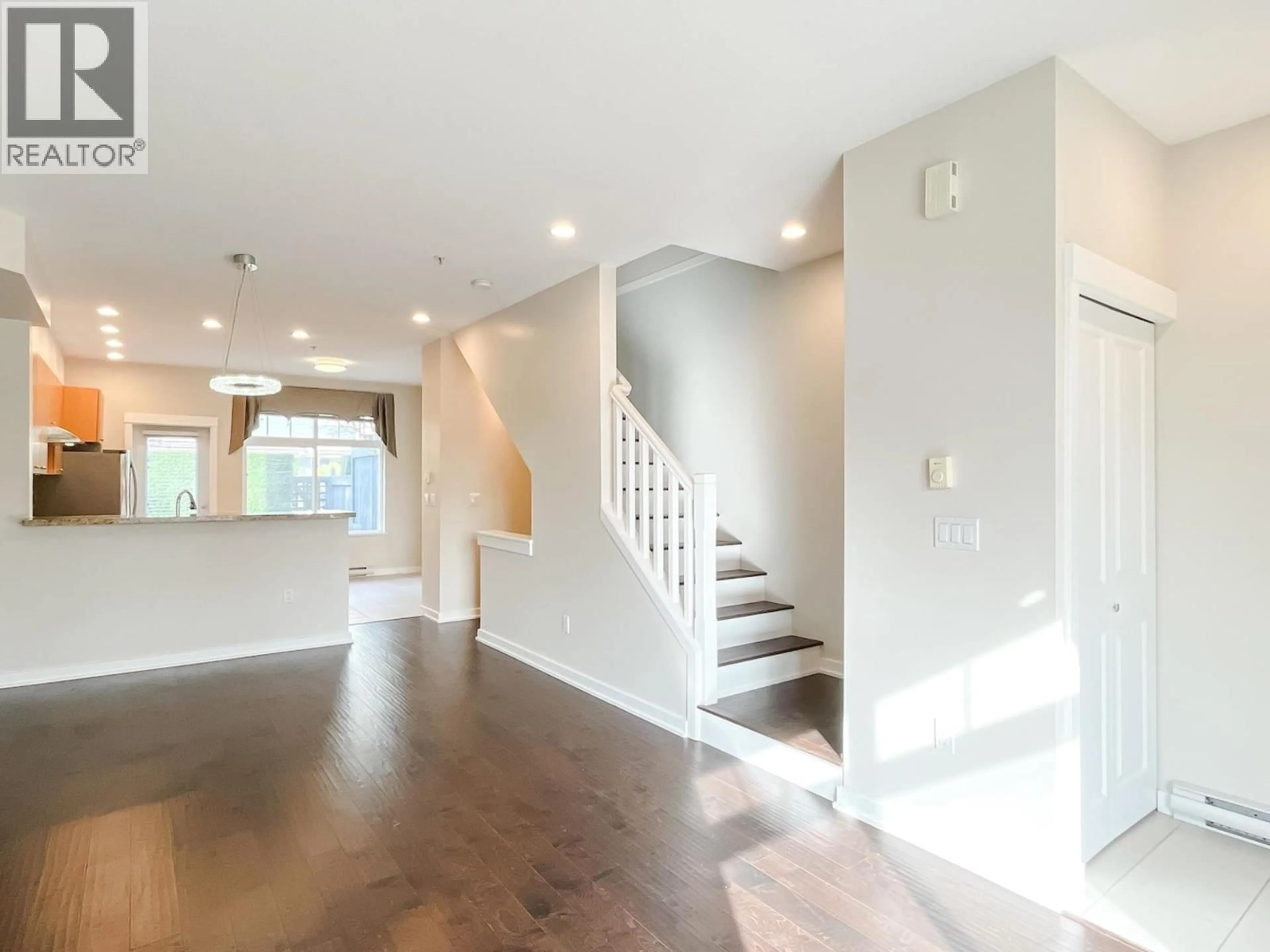 Unknown for 7425 COLUMBIA STREET, Vancouver British Columbia V5X4X4