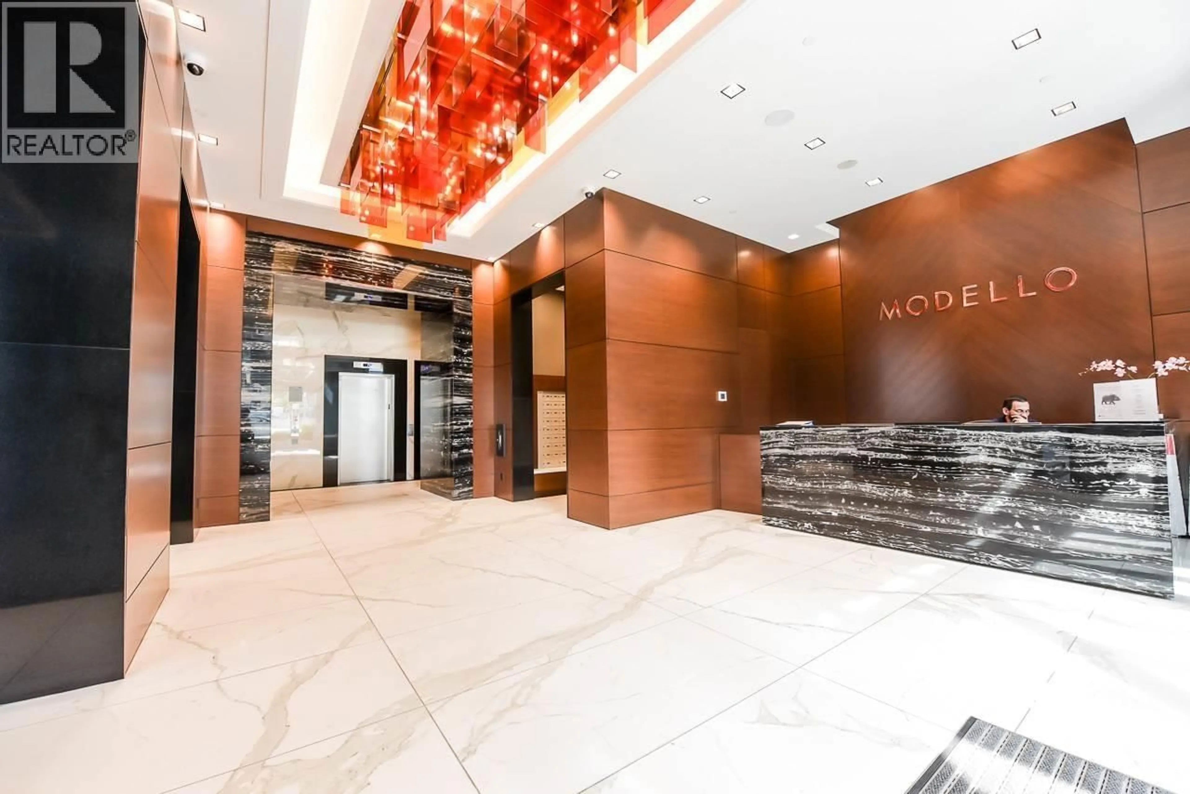 Indoor foyer for 1003 - 4360 BERESFORD STREET, Burnaby British Columbia V5H0G2