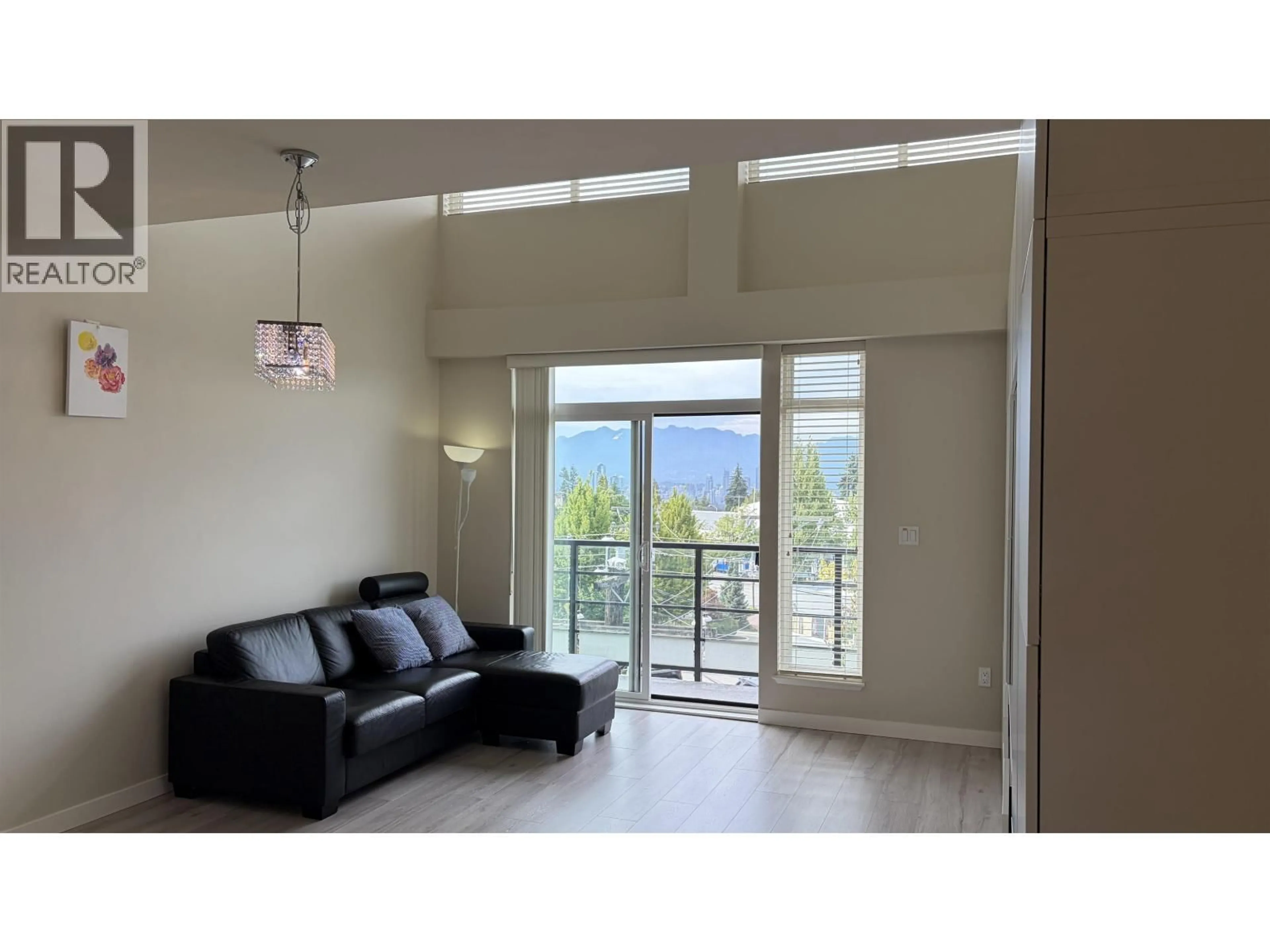 Living room with furniture, wood/laminate floor for PH09 - 5288 GRIMMER STREET, Burnaby British Columbia V5H0C5