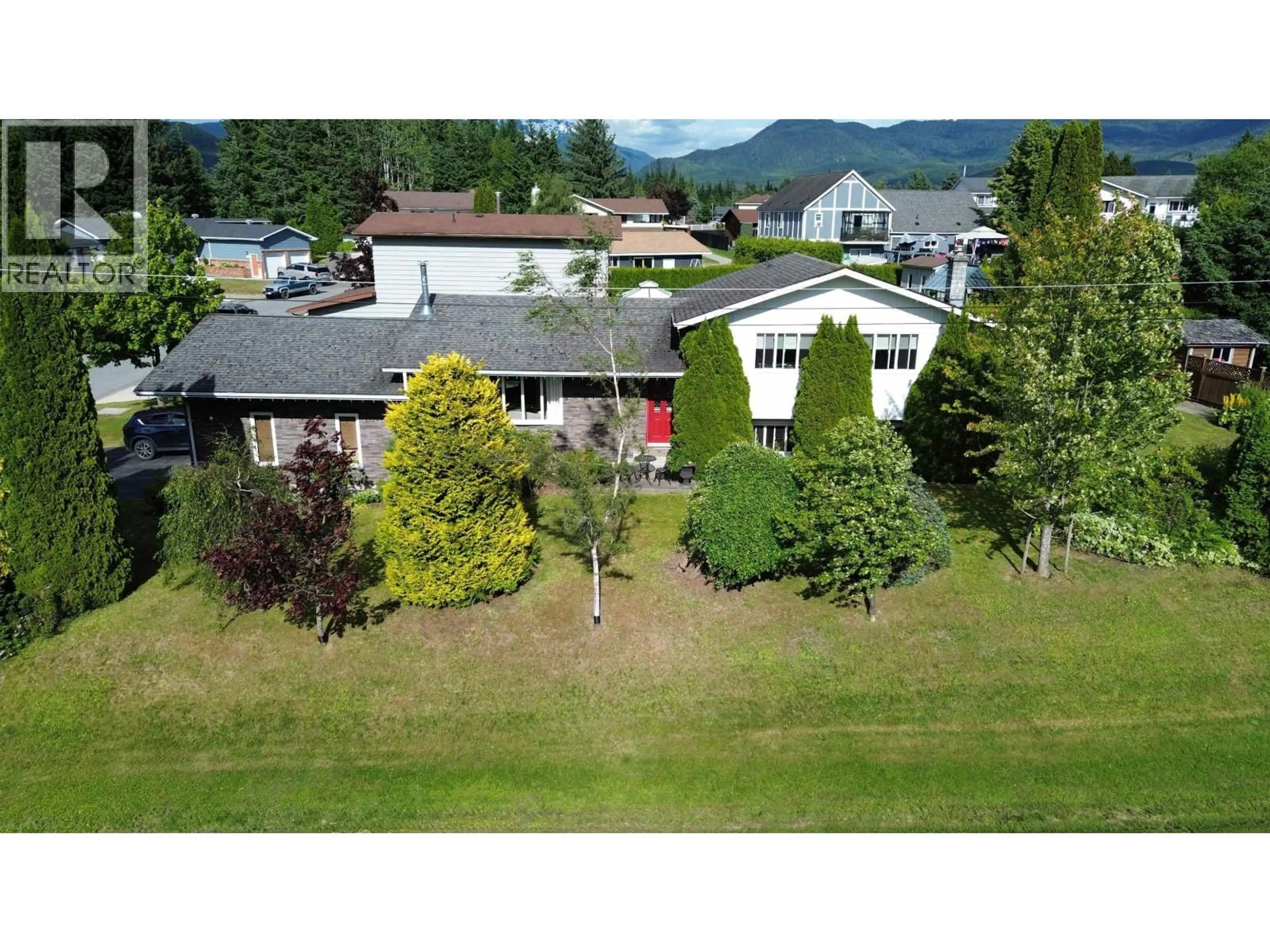A pic from outside/outdoor area/front of a property/back of a property/a pic from drone, mountain view for 62 TURNEY STREET, Kitimat British Columbia V8C2L8