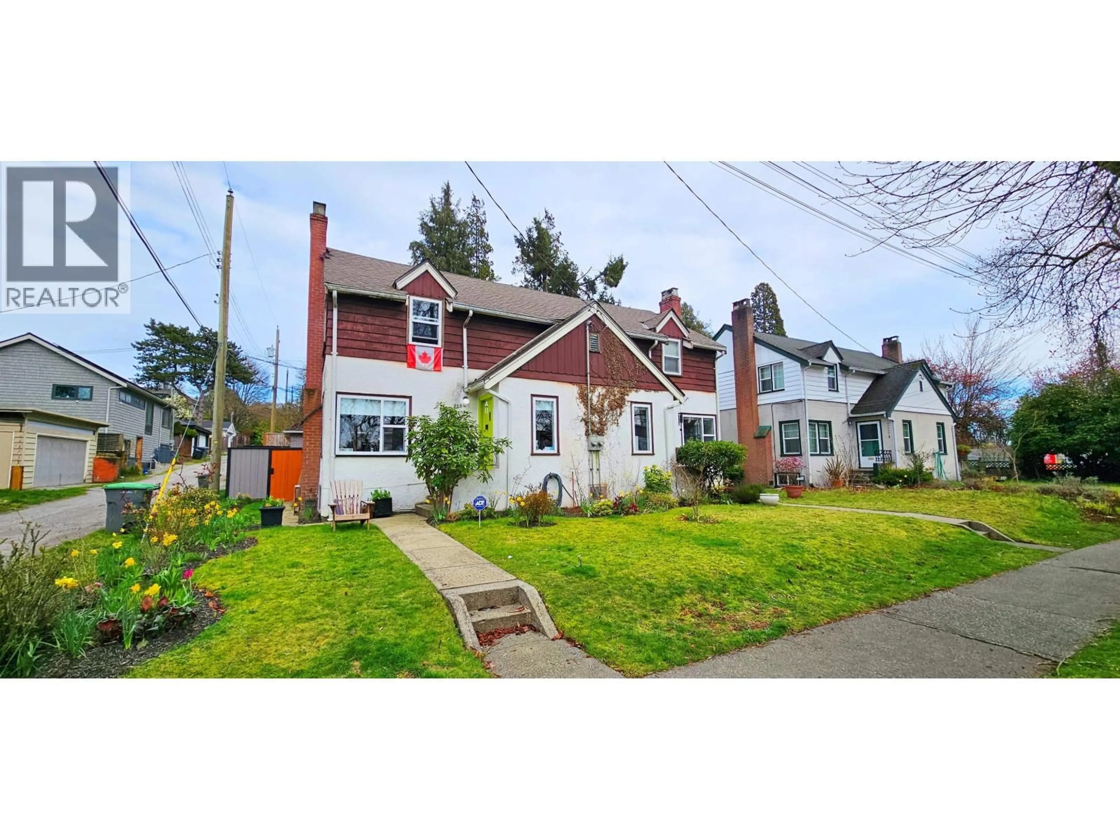 A pic from outside/outdoor area/front of a property/back of a property/a pic from drone, street for 5284 EAST BOULEVARD, Vancouver British Columbia V6M3V1