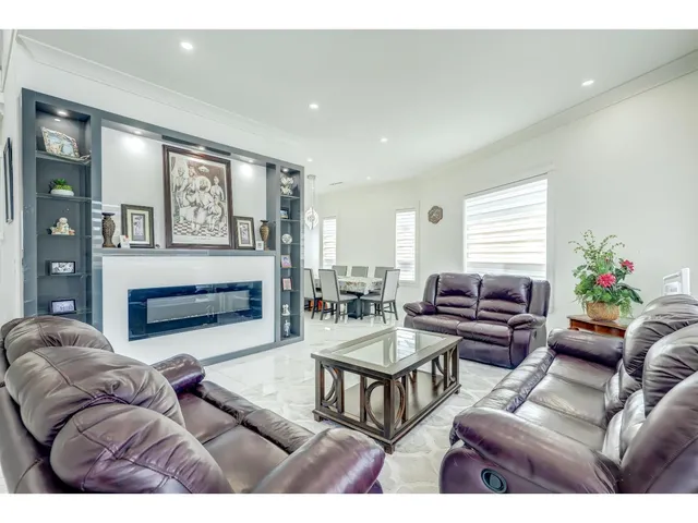 16181 89A AVENUE, Surrey 4