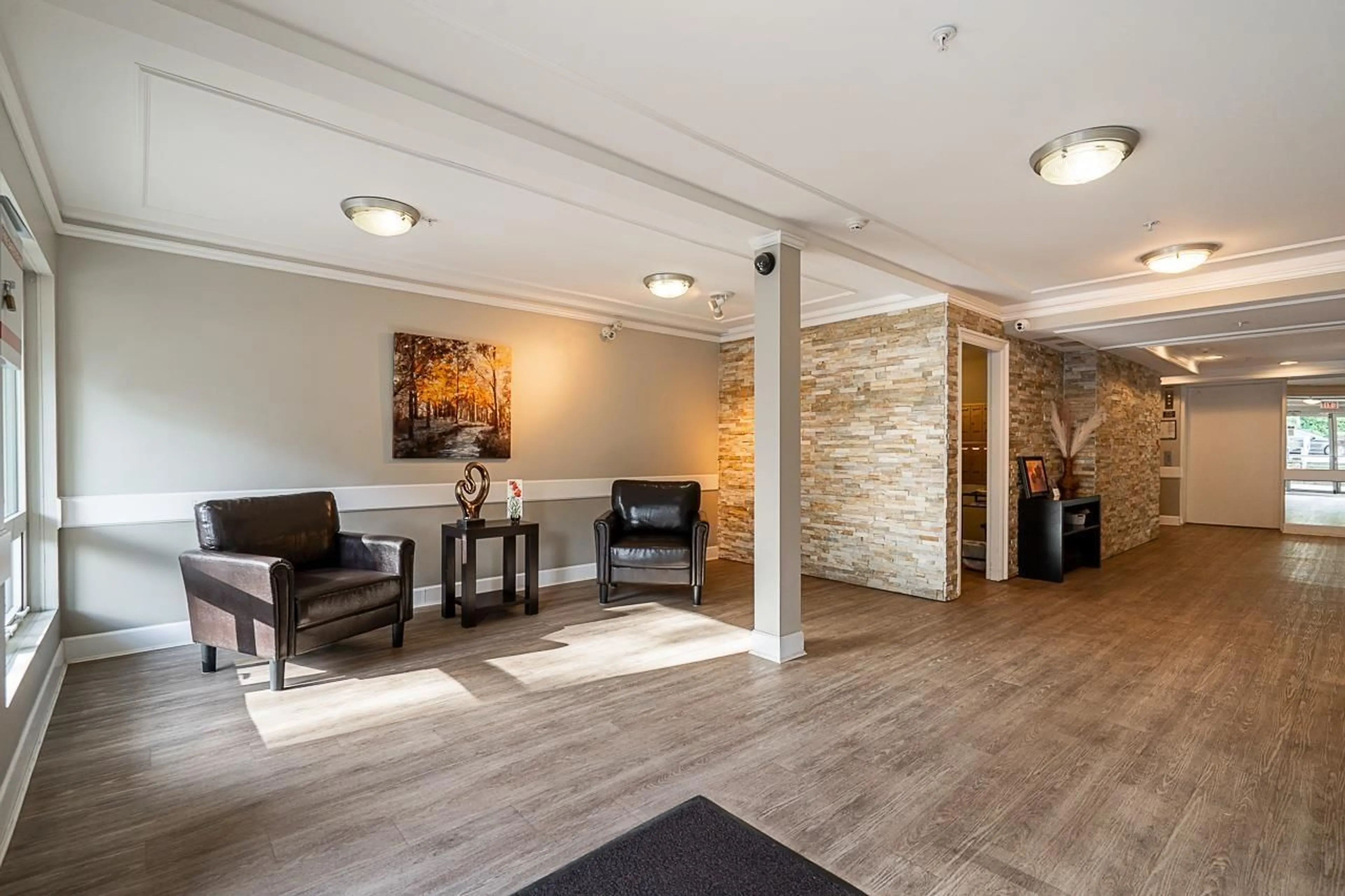 Lobby for 212 - 15255 18 AVENUE, Surrey British Columbia V4A1W9