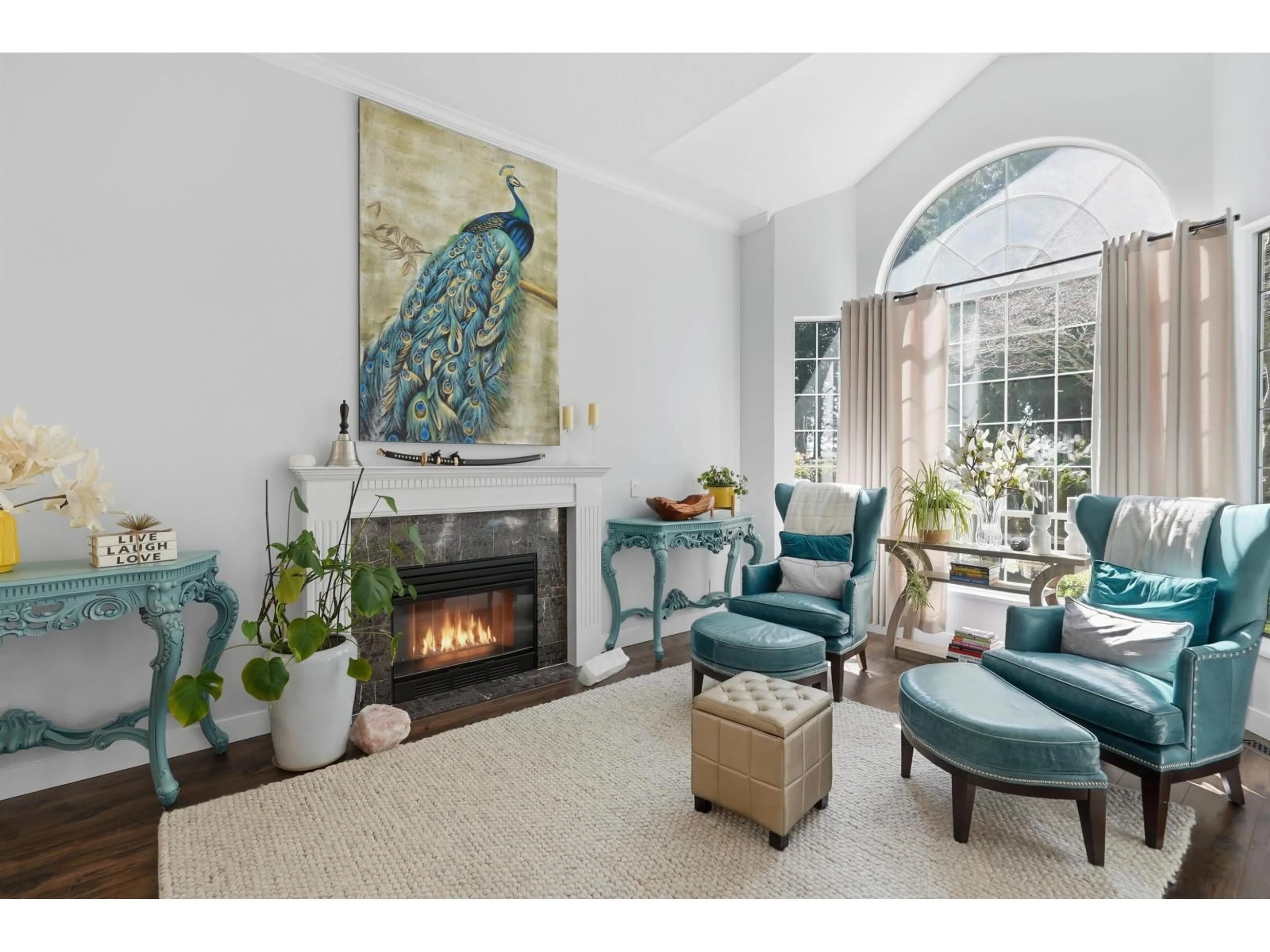 Living room with furniture, unknown for 1834 OCEAN PARK ROAD, Surrey British Columbia V4A3M3