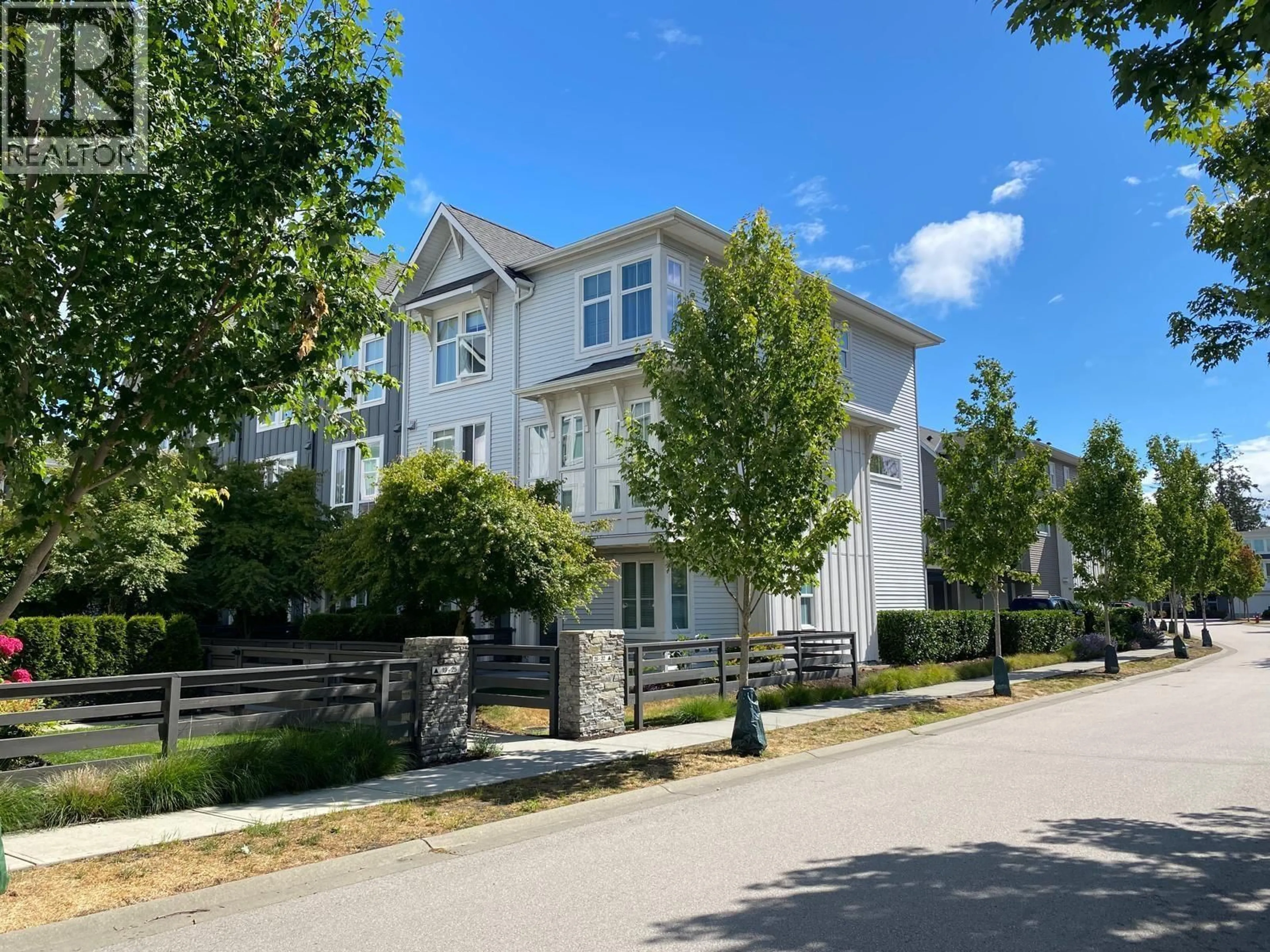 A pic from outside/outdoor area/front of a property/back of a property/a pic from drone, street for 26 - 4656 ORCA WAY, Delta British Columbia V4M0C9