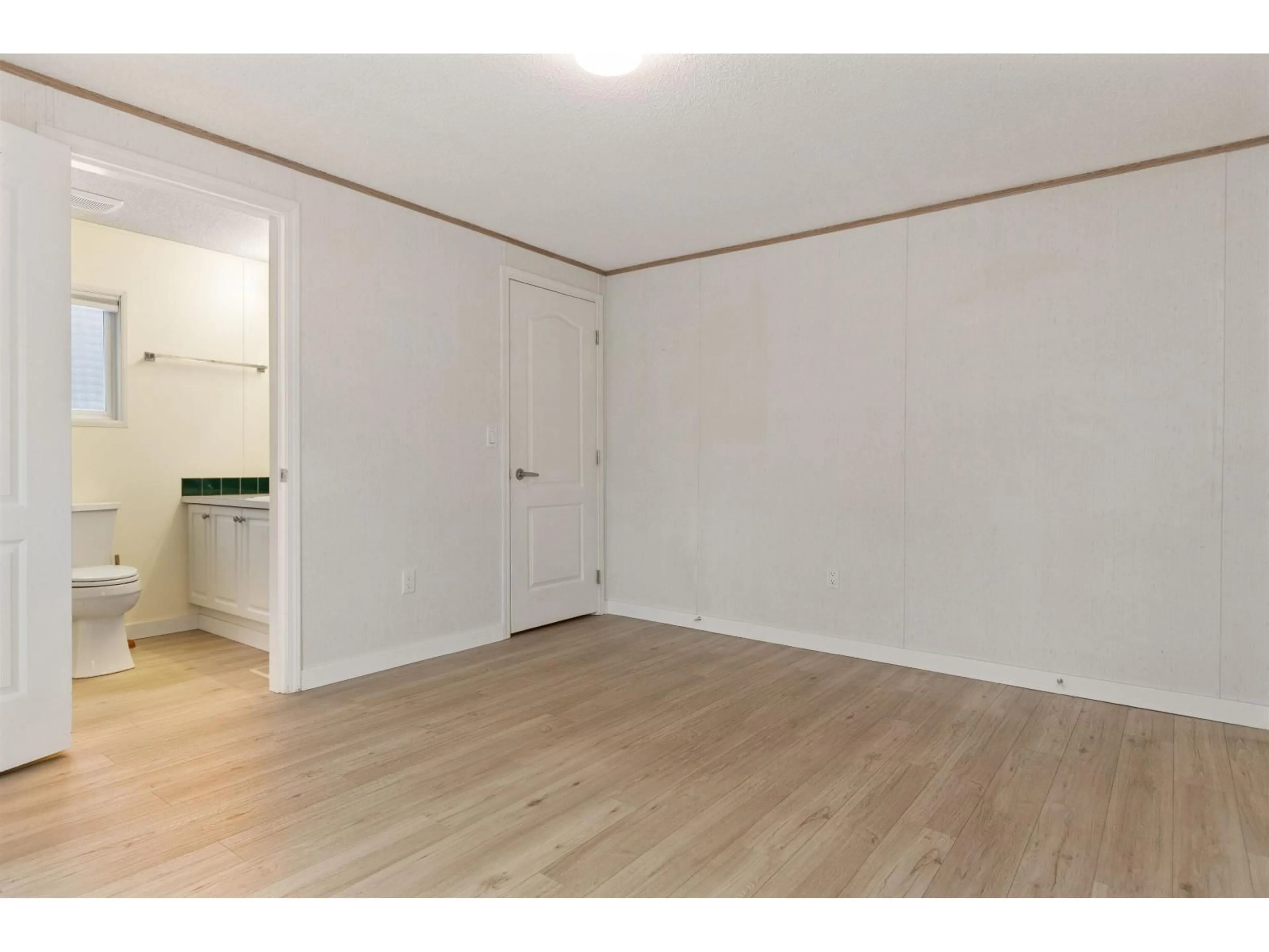 A pic of a room for 14 - 62790 FLOOD HOPE ROAD, Hope British Columbia V0X1L2