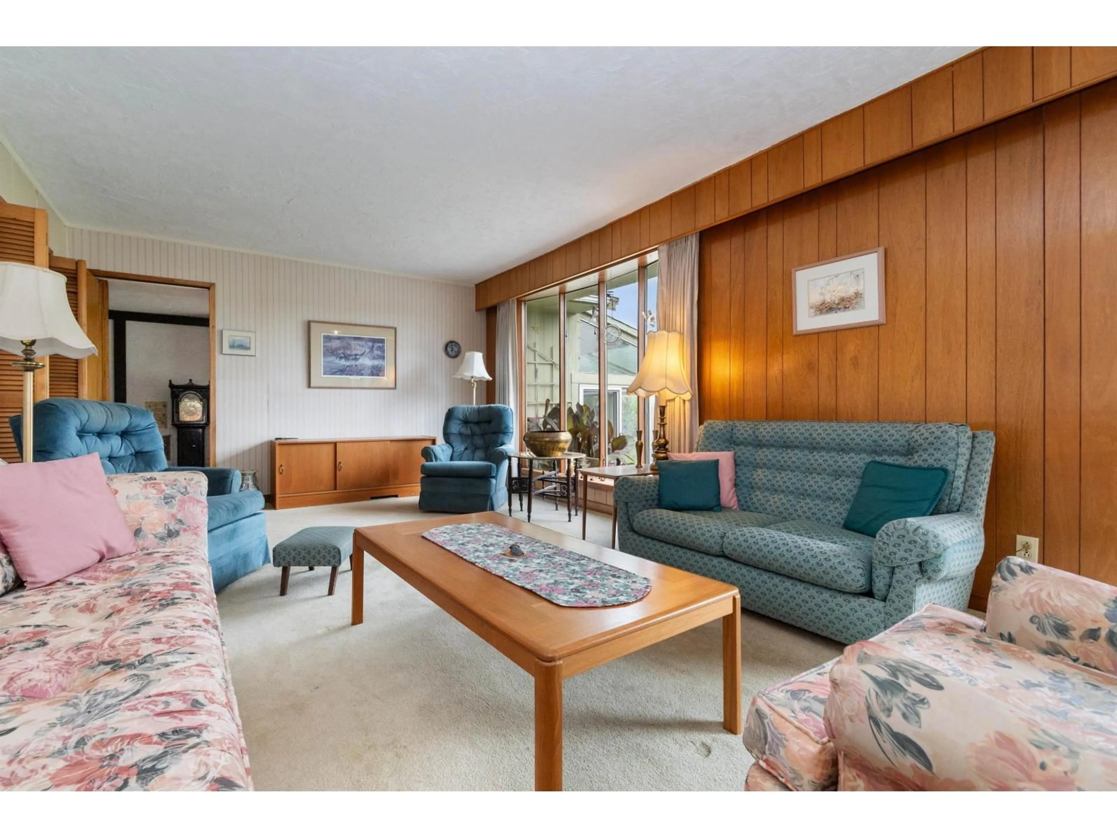 Living room with furniture, unknown for 1653 ROSEVALE STREET, Agassiz British Columbia V0M1A2