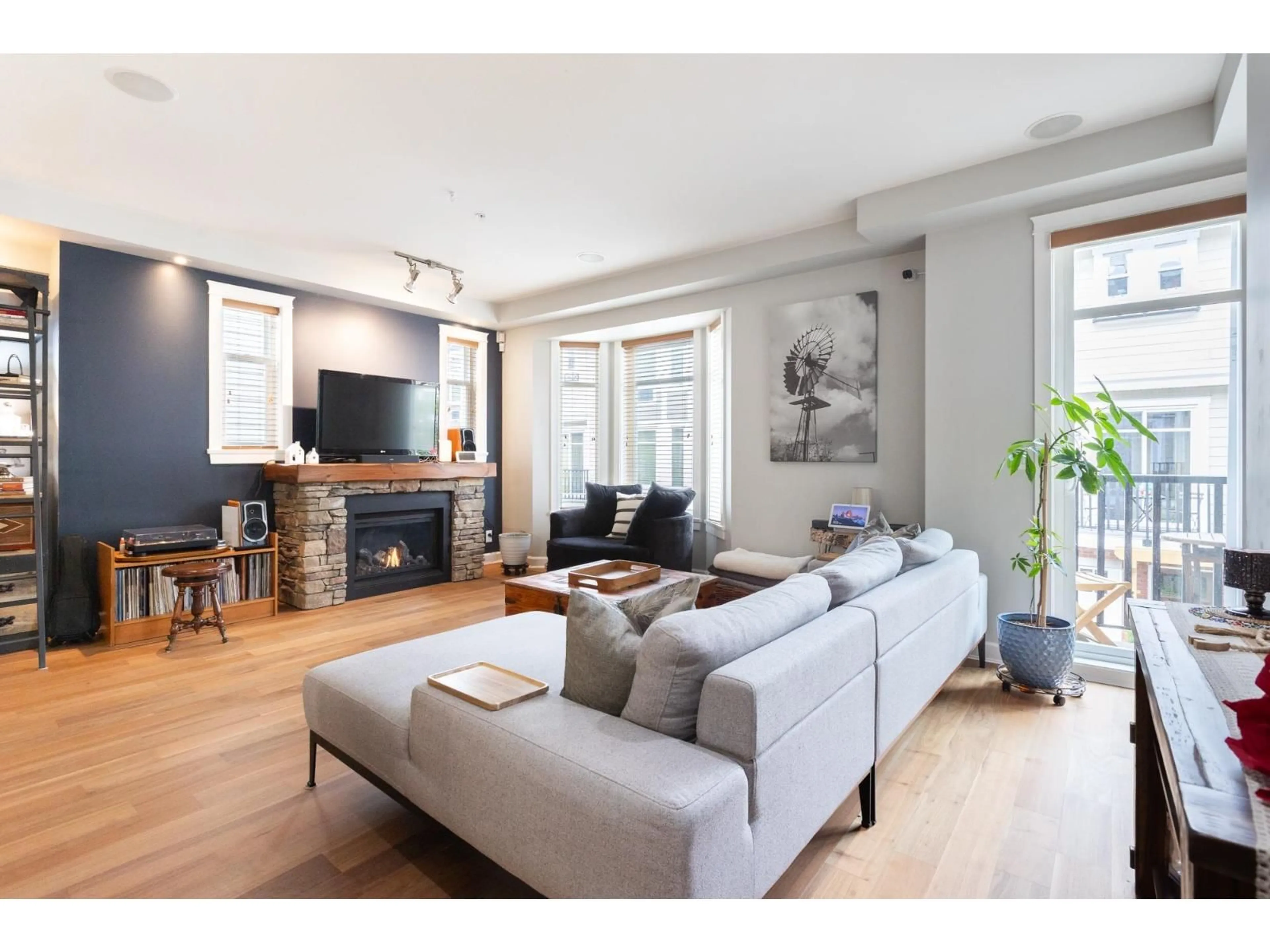 Living room with furniture, unknown for 136 - 20738 84 AVENUE, Langley British Columbia V2Y0J6
