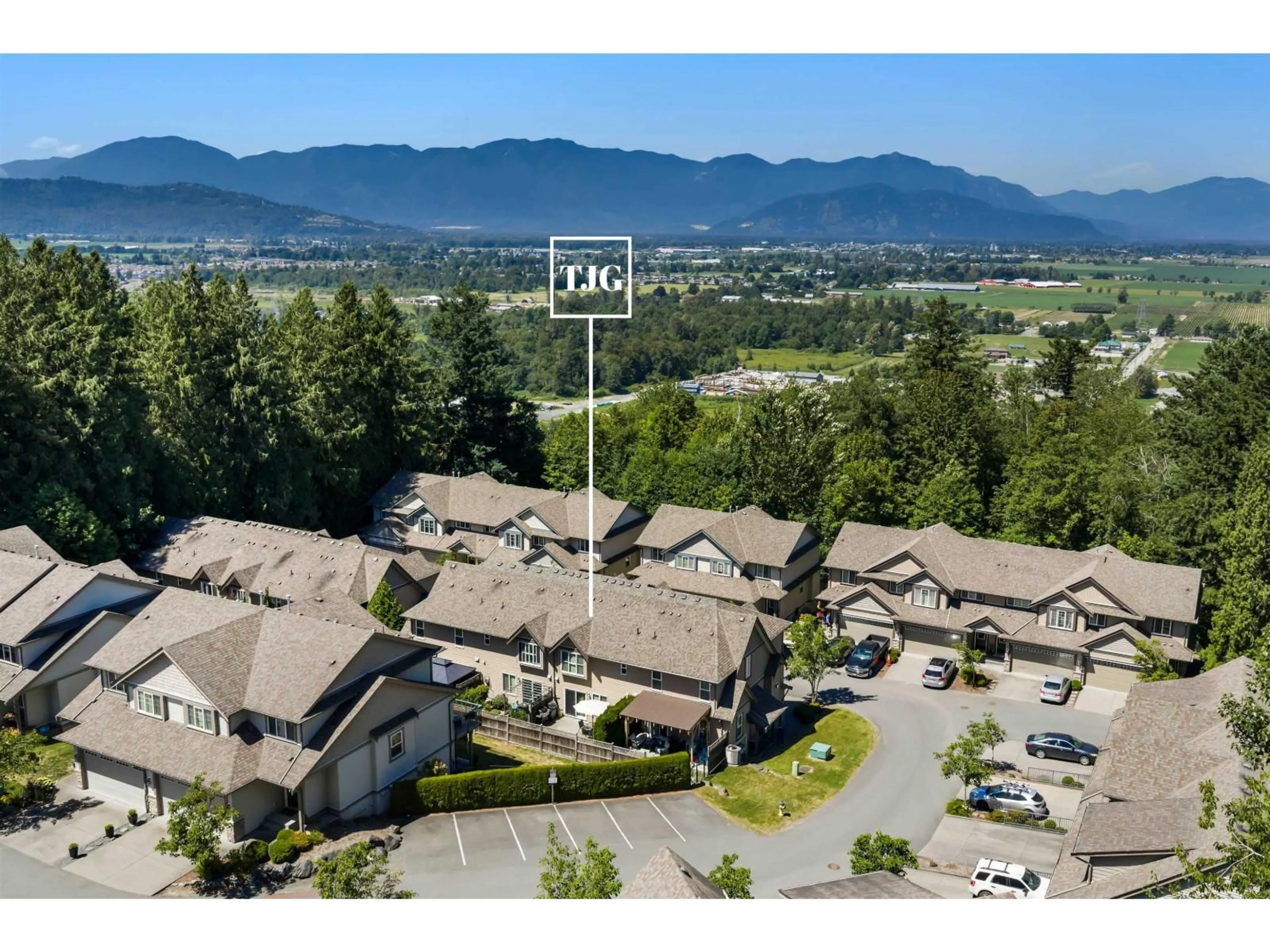 A pic from outside/outdoor area/front of a property/back of a property/a pic from drone, mountain view for 40 - 46791 HUDSON ROAD, Chilliwack British Columbia V2R0L5