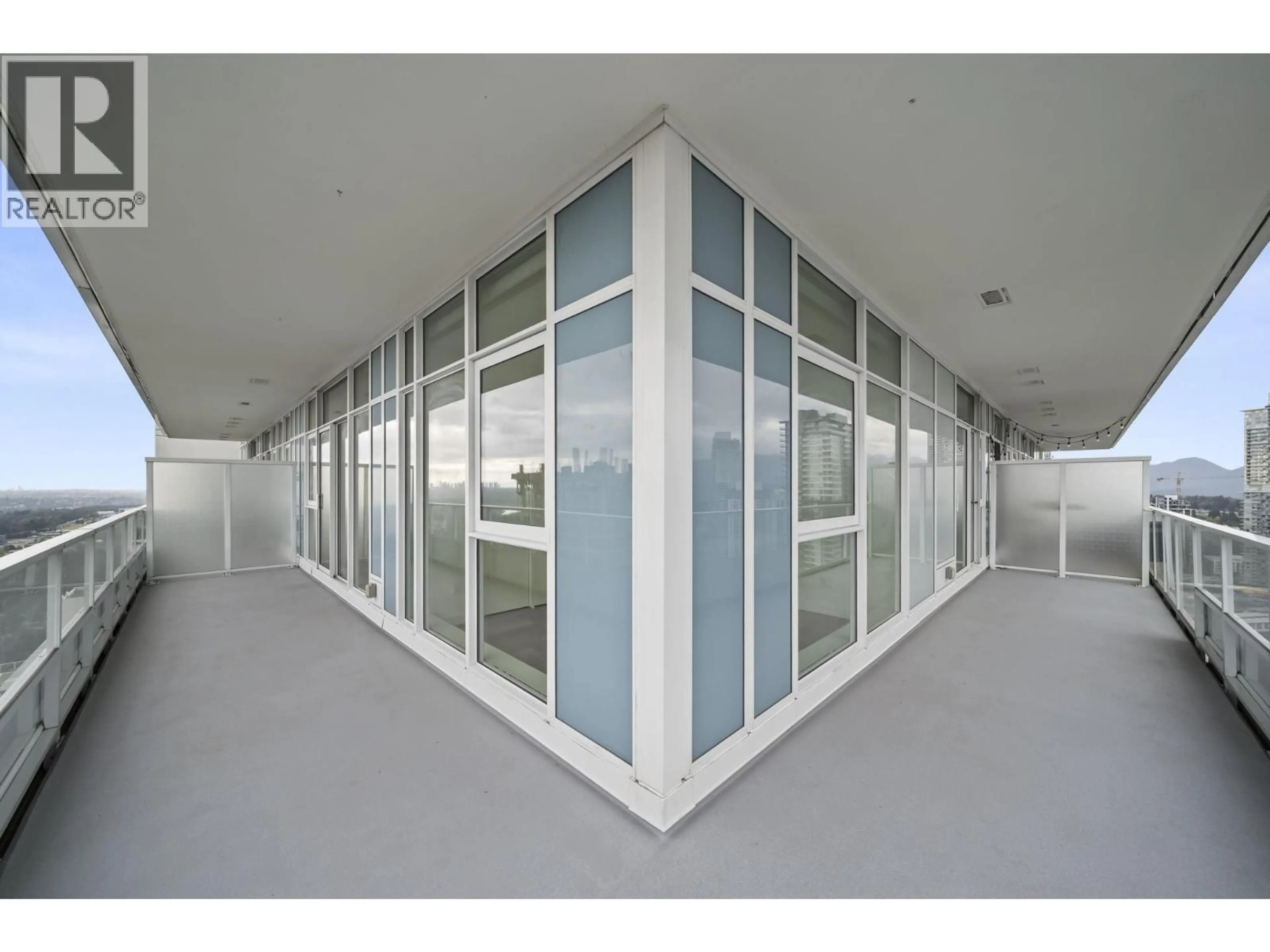 Indoor foyer for 3504 - 657 WHITING WAY, Coquitlam British Columbia V3J0J6