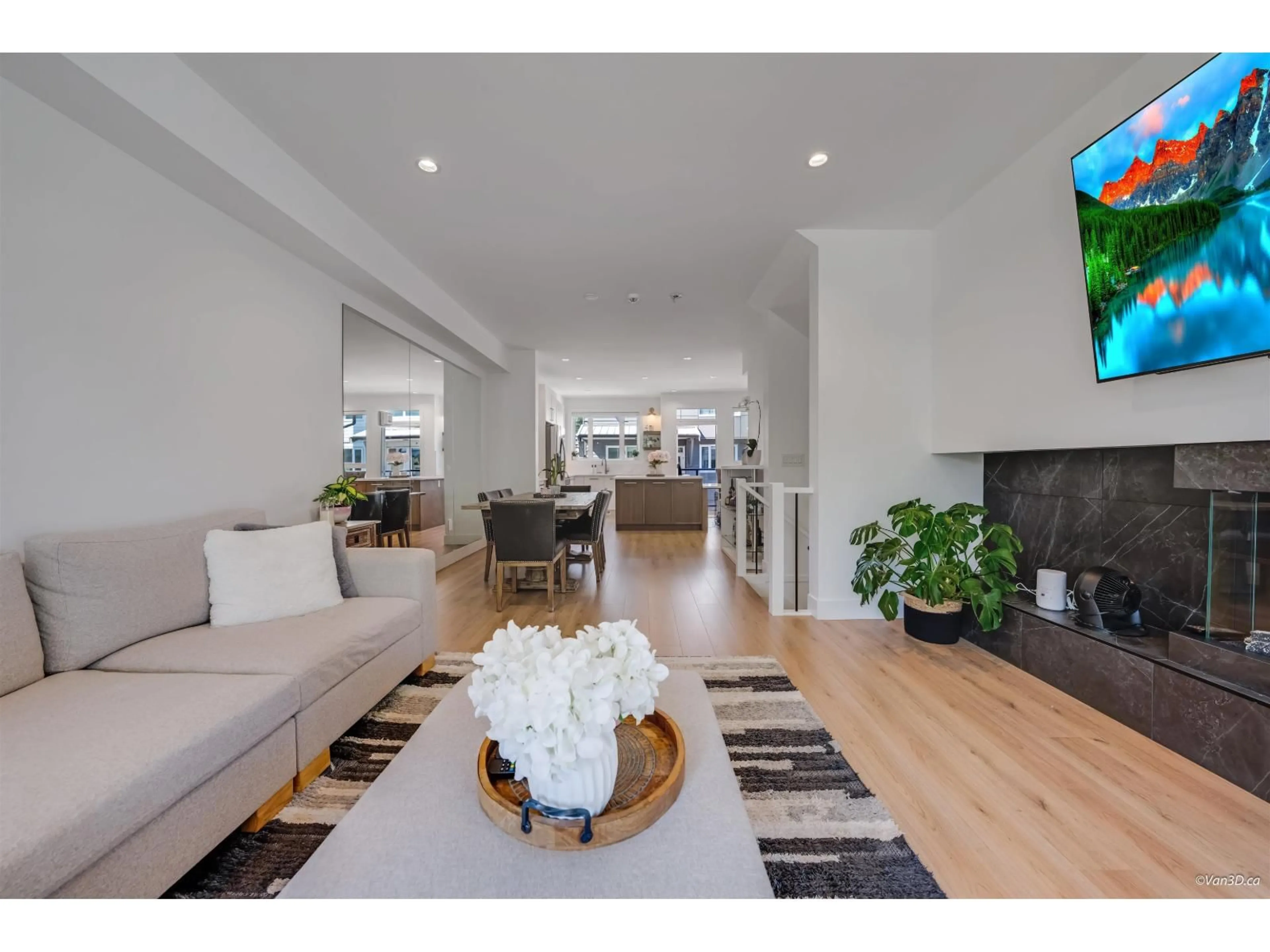 Unknown for 33 - 15030 28 AVENUE, Surrey British Columbia V4P0H3