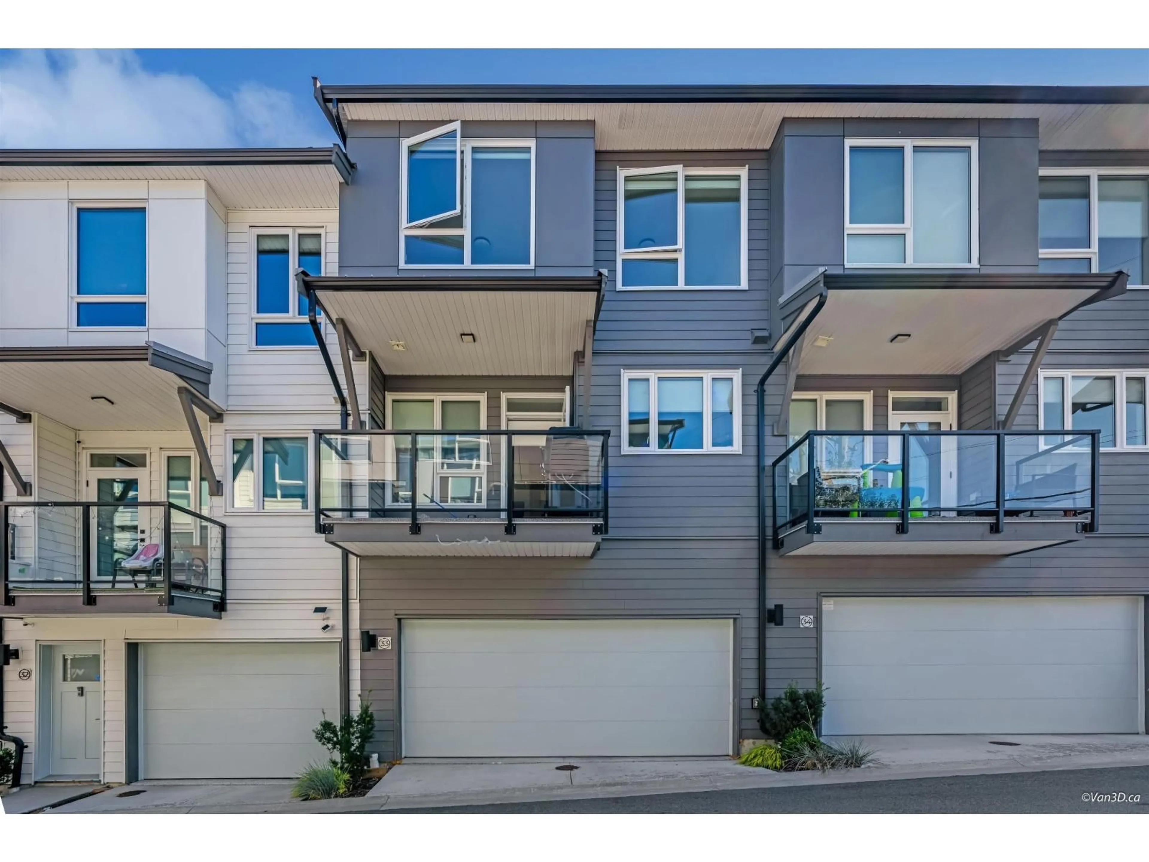 Home with vinyl exterior material, street for 33 - 15030 28 AVENUE, Surrey British Columbia V4P0H3
