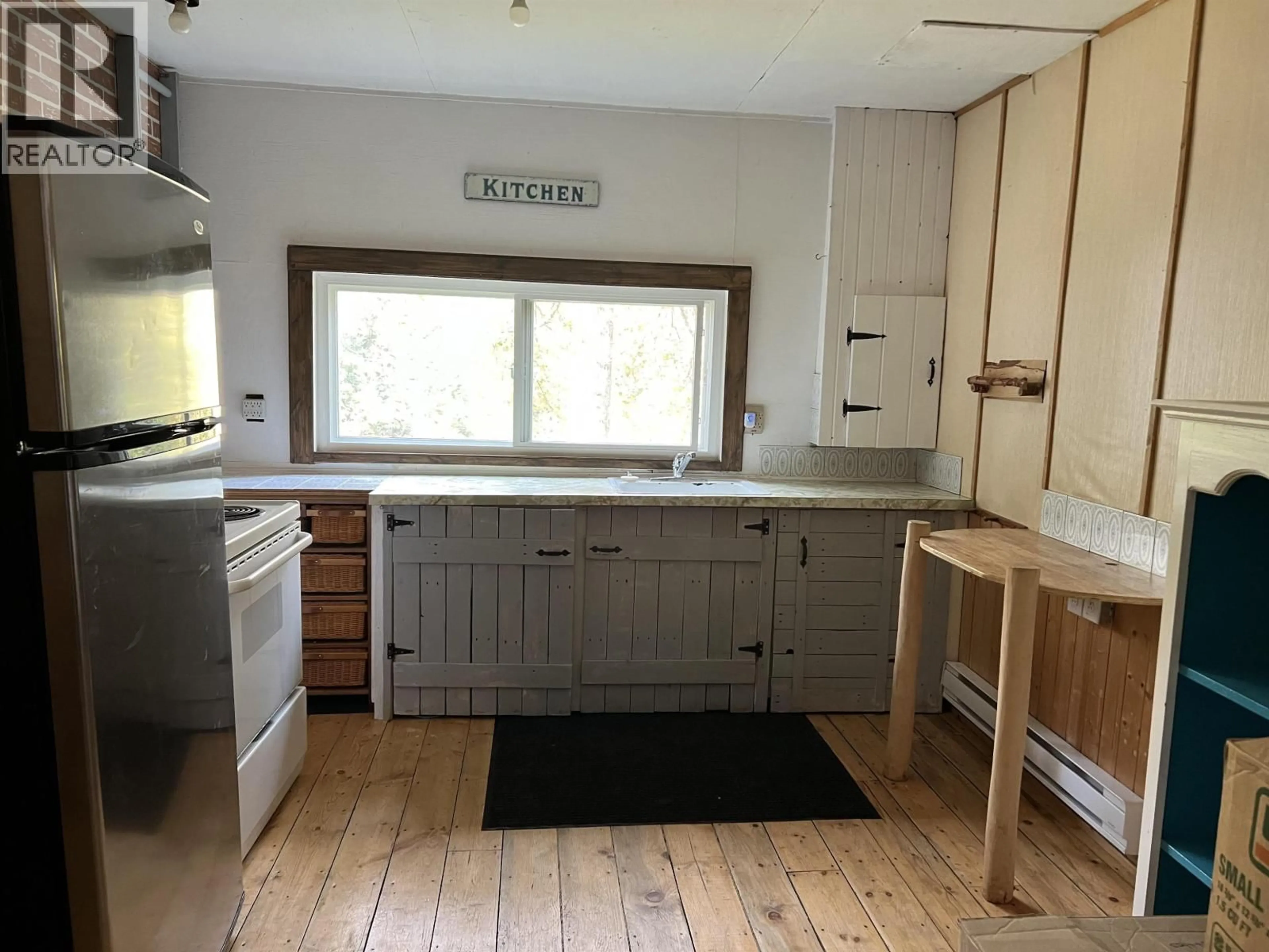 Standard kitchen, unknown for 3978 QUESNEL-HYDRAULIC ROAD, Quesnel British Columbia V2J6G3