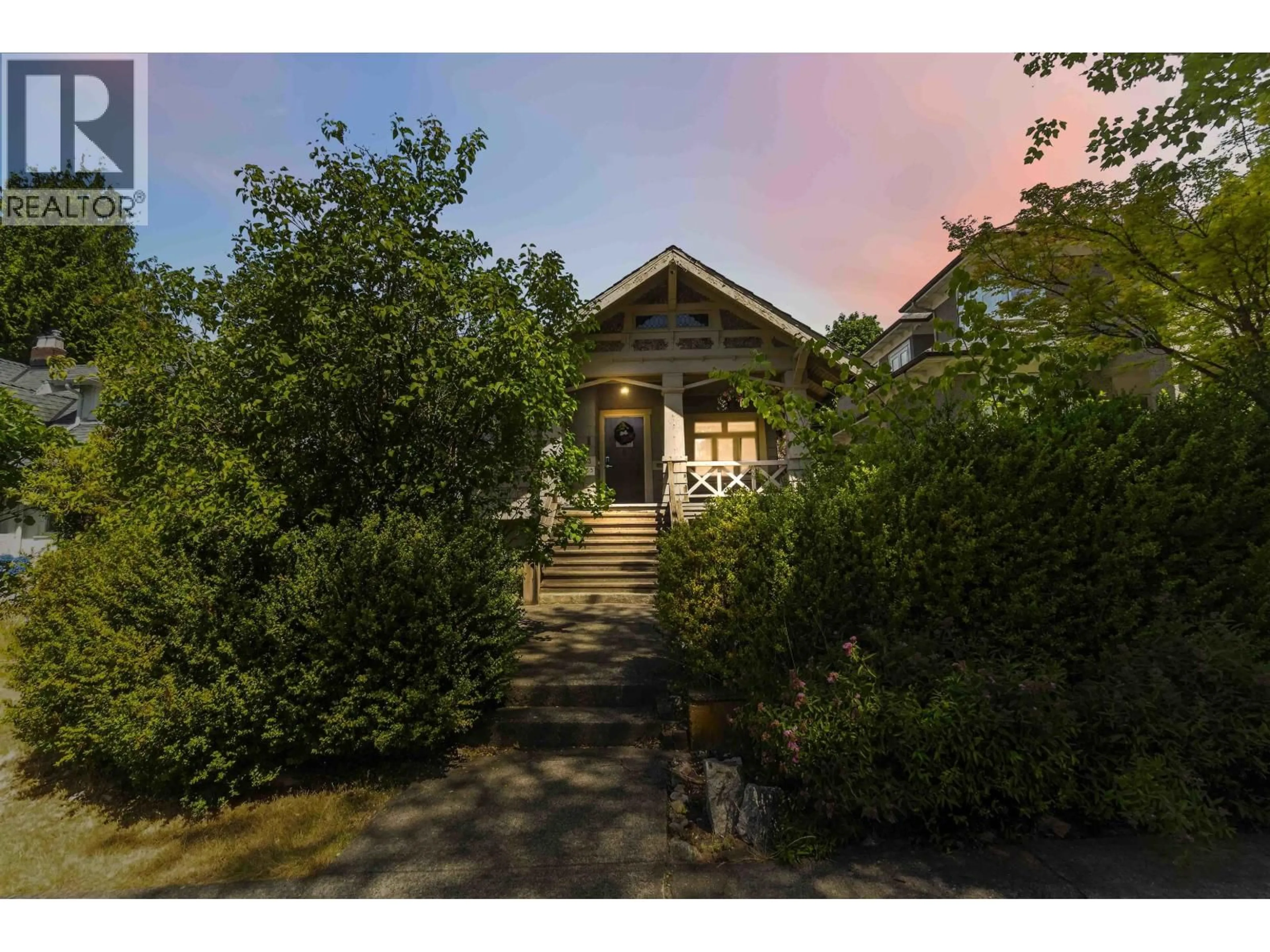 A pic from outside/outdoor area/front of a property/back of a property/a pic from drone, unknown for 2063 37TH AVENUE, Vancouver British Columbia V6M1N7